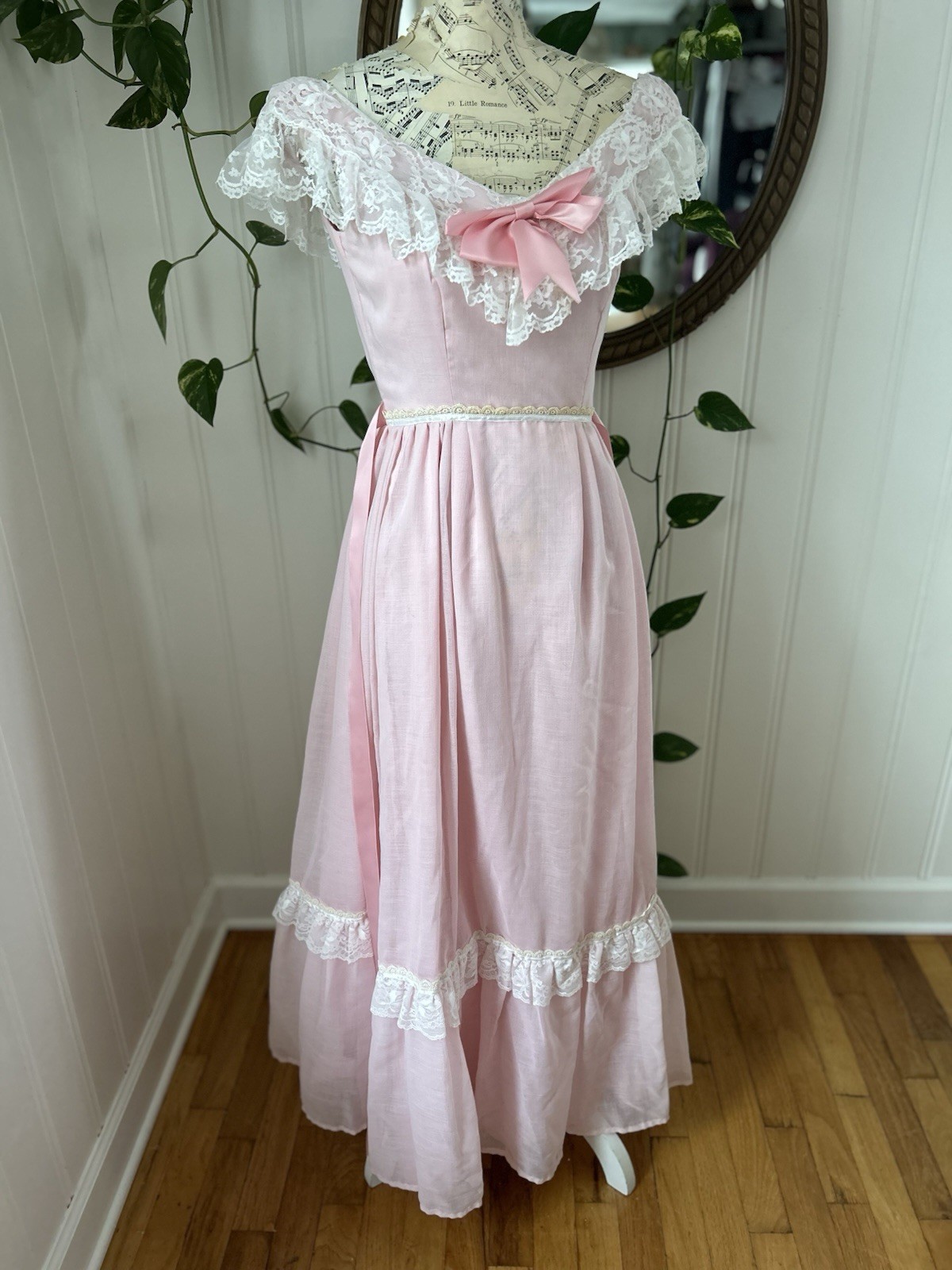 Vintage Prairie Dress 1970s Victorian Revival Pink Gauzy Ruffle Lace Sax Style