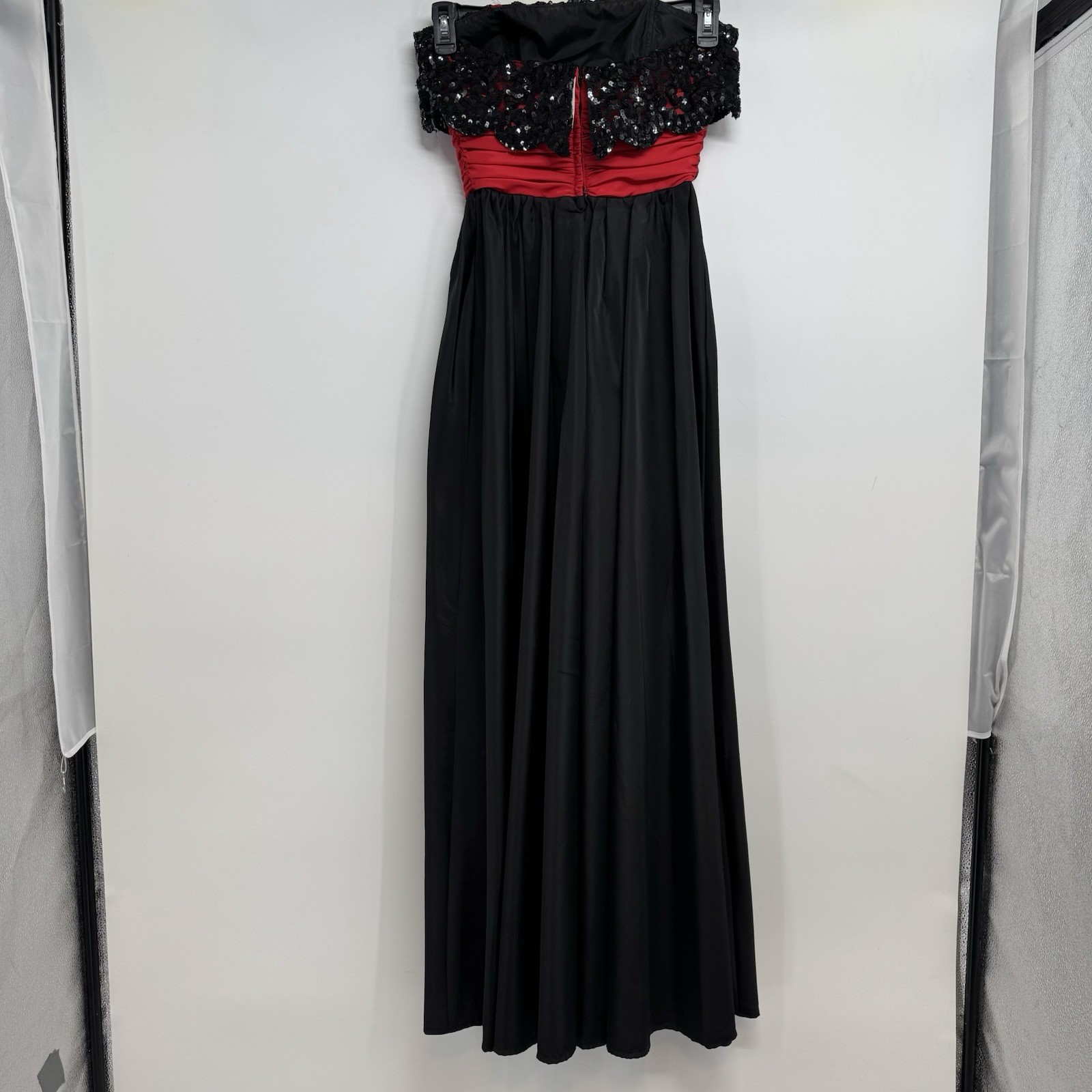 Vintage Mike Benet Formals Ball Gown Size 12 Red/black Sequins