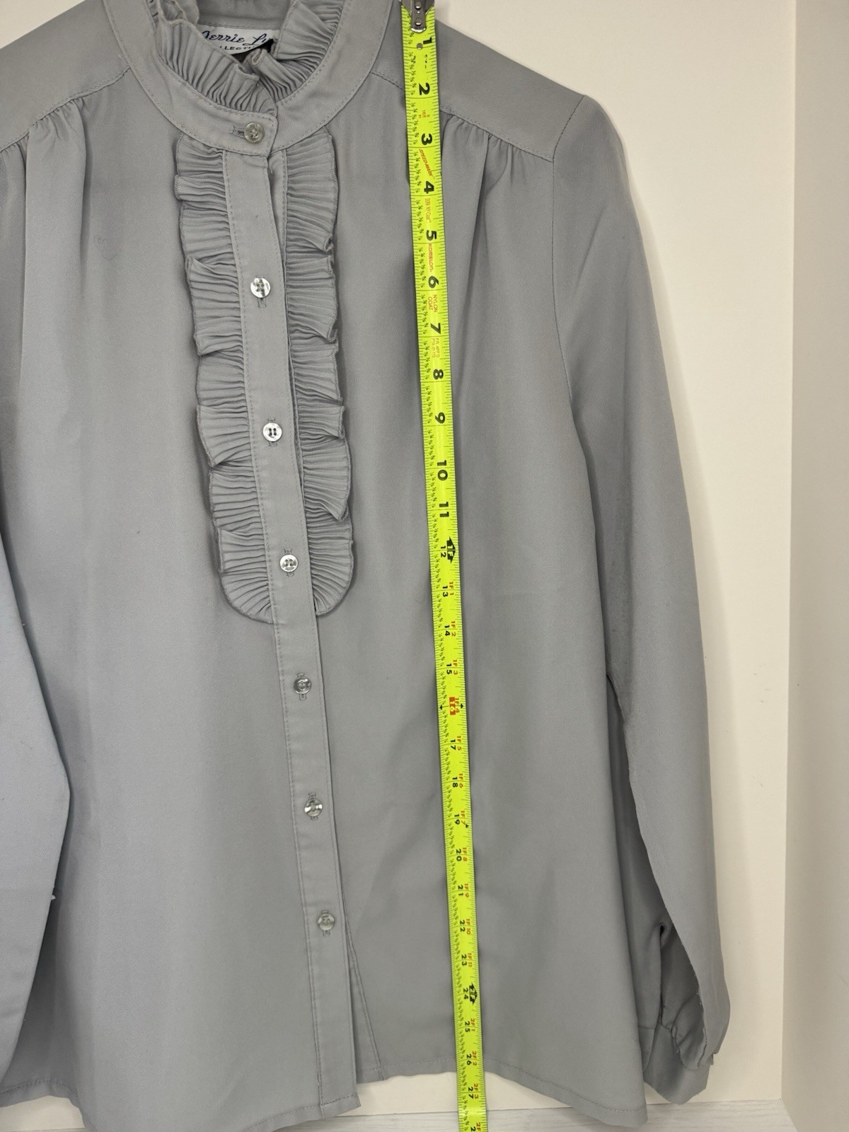 Vintage 70s Jerrie Lurie Collectibles Ruffle Blouse Gray S/M Polyester