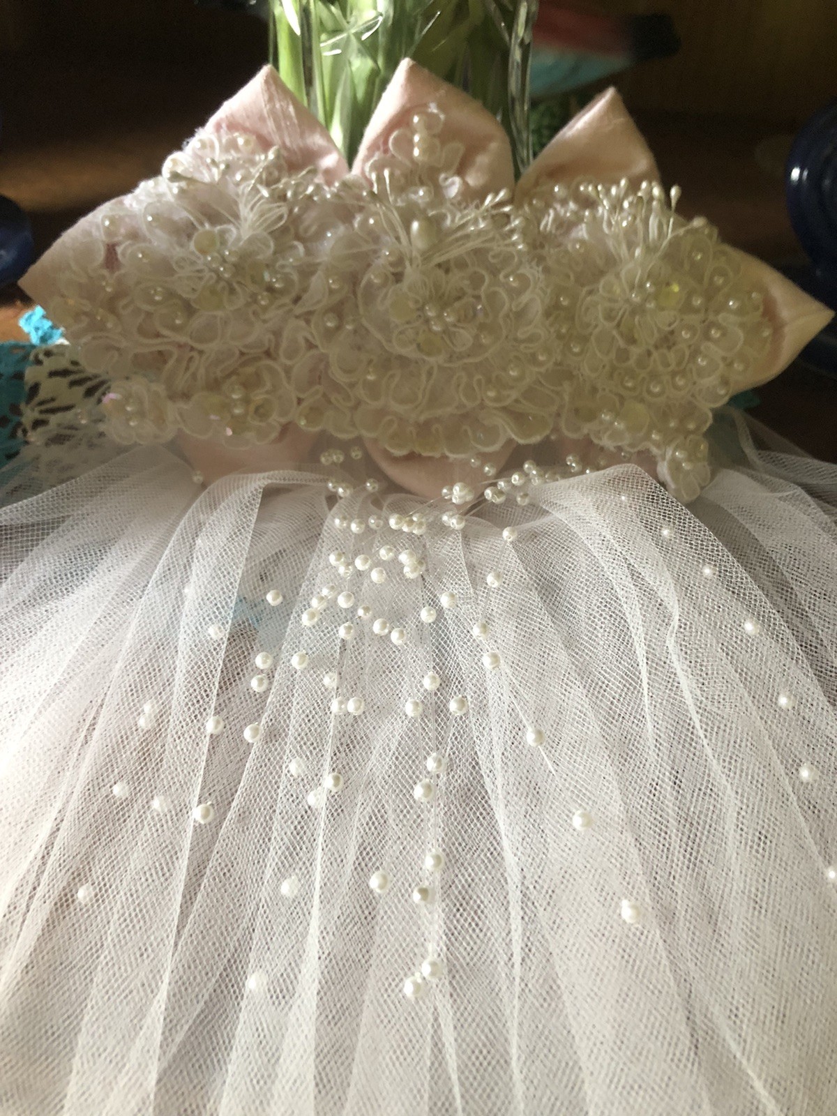 Vintage 1980’s Blush Rose Pink Lace Appliqué Pearls Wedding Gown /Veil 34-26-64