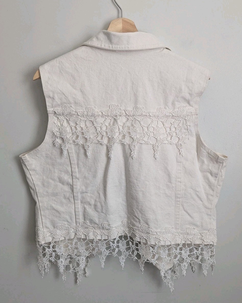 VTG Cream Denim Vest Womens L Lace Trim Rodeo Cowgirl Festival Country Boho 90s