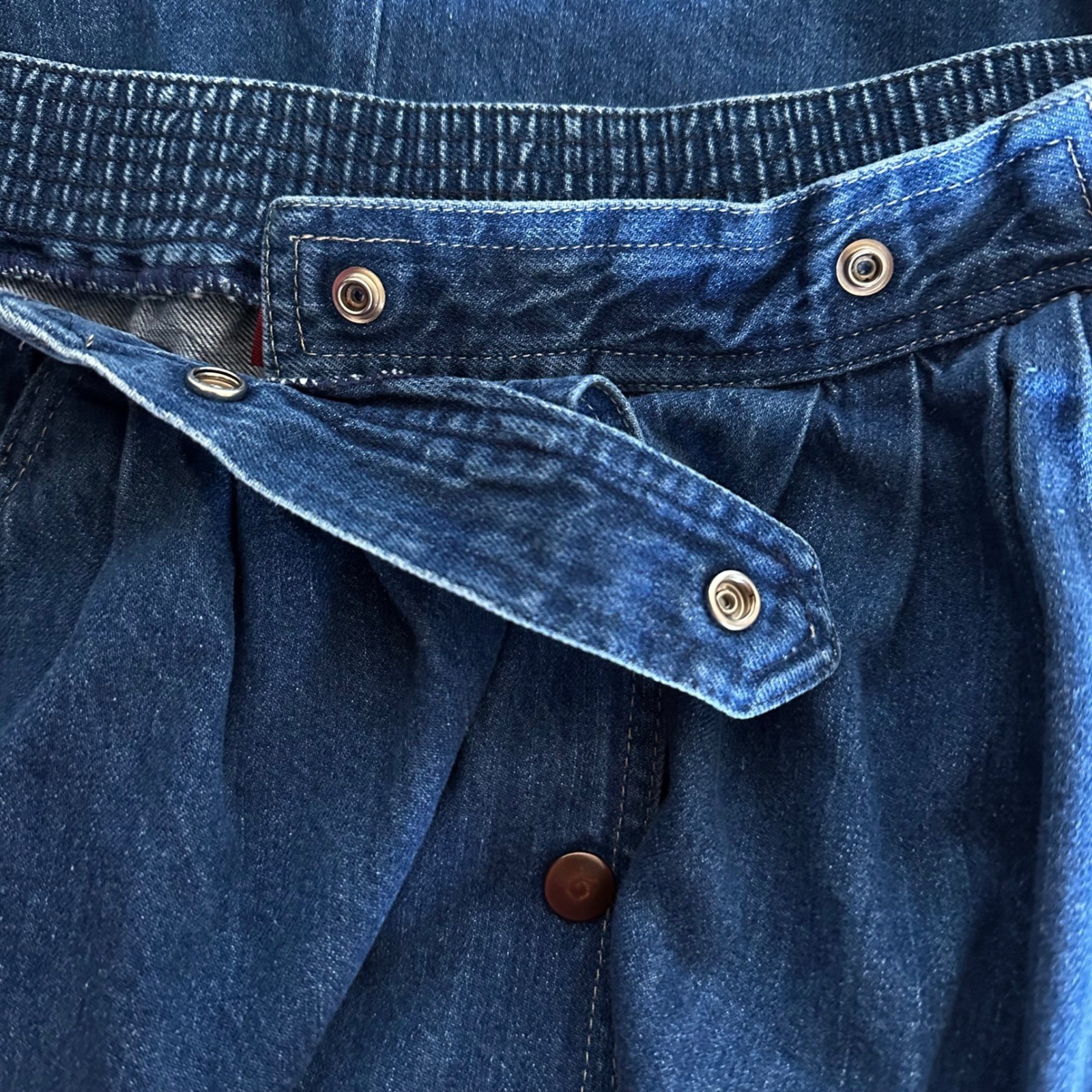 Vintage 80s Sasson Denim Midi Skirt 100% Cotton Snap Front Elastic Waist Size 8