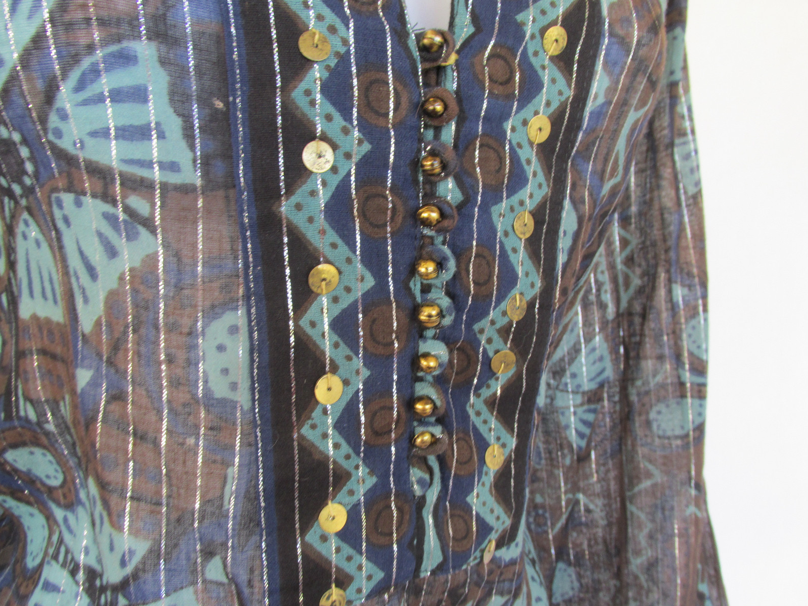 VINTAGE 1990s MILLENIUM COTTON SEQUIN BRASS BUTTON TOP BROCADE THREAD SIZE 18/20