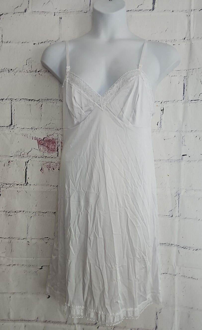 Vassarette Full Slip White Size 22″ 36/42 Satin Nylon Adjustable Straps V-neck