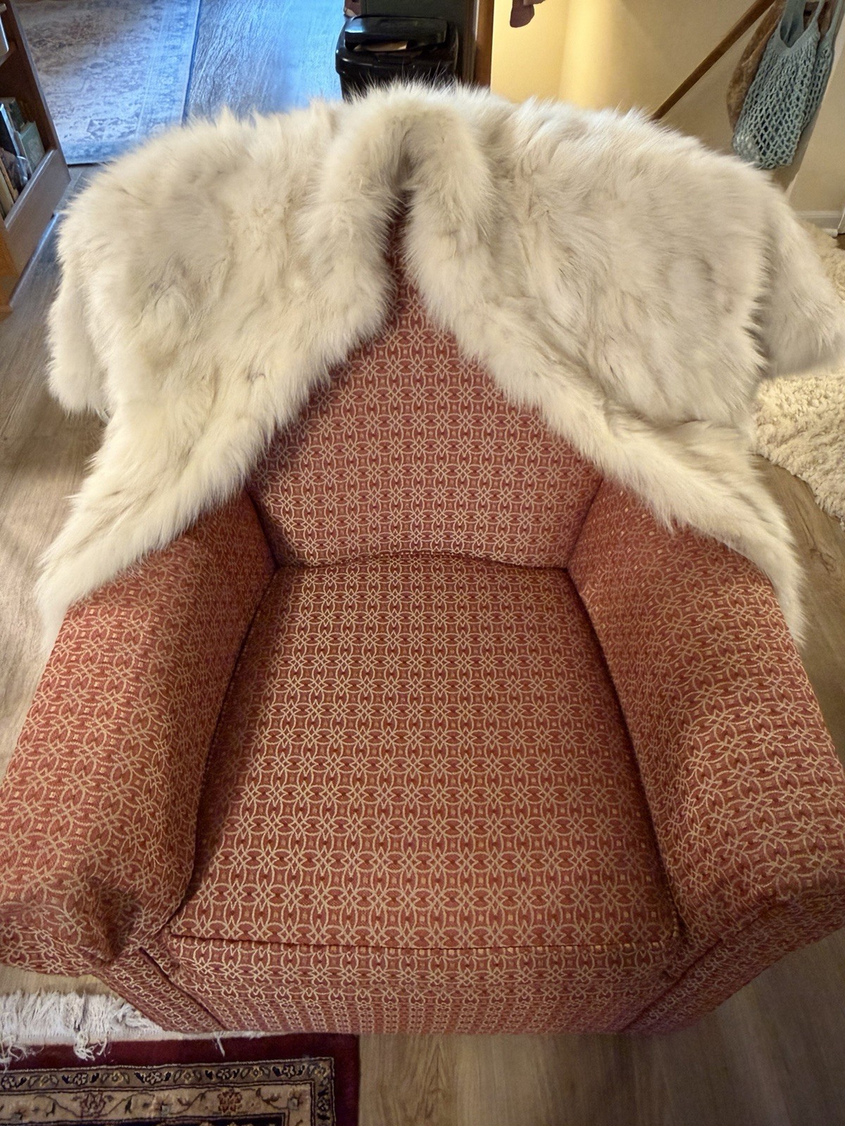 Preloved Ivory Blue Fox Fur Full Cape Oversized 82”