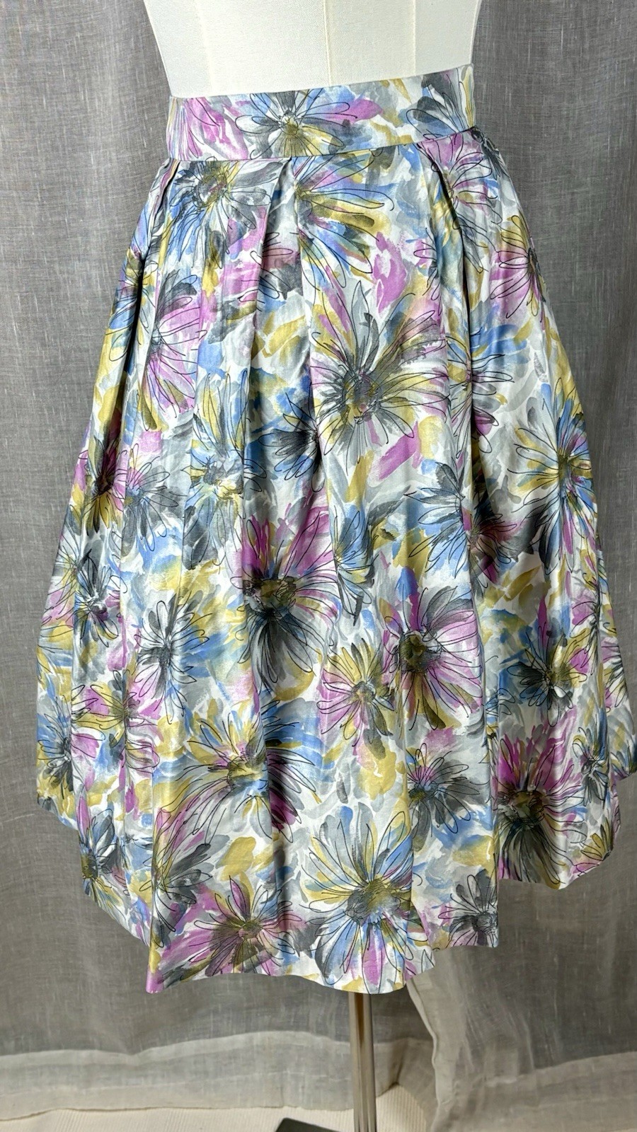Vintage 60’s Floral Cotton Skirt Size XL Full Box Pleated Pink Blue White Pinup