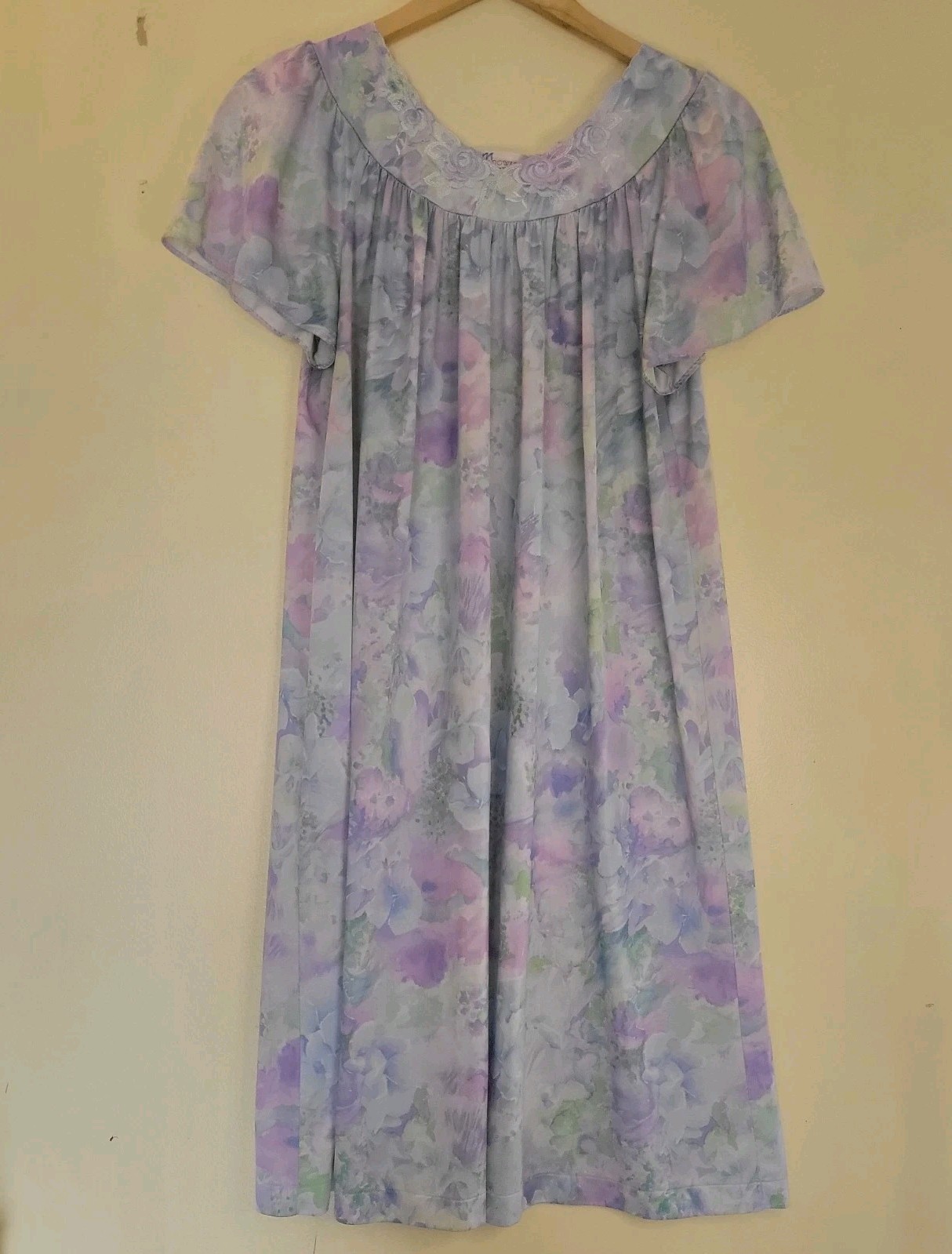 2 Shadowline Women’s VTG Small Nightgown Blue And Cream