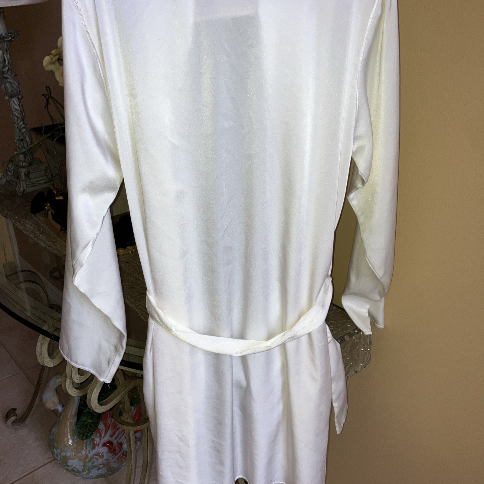 Fernando Sanchez Robe Short Cream/ White Trim Pockets. Belt Med
