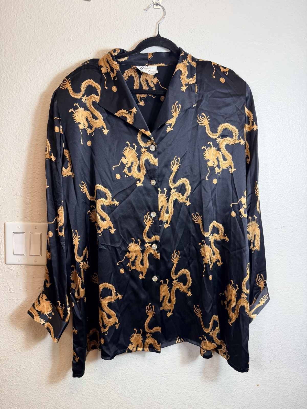 Vintage Harper Greer Black and Gold Dragon Print Silk Button Down Shirt Large