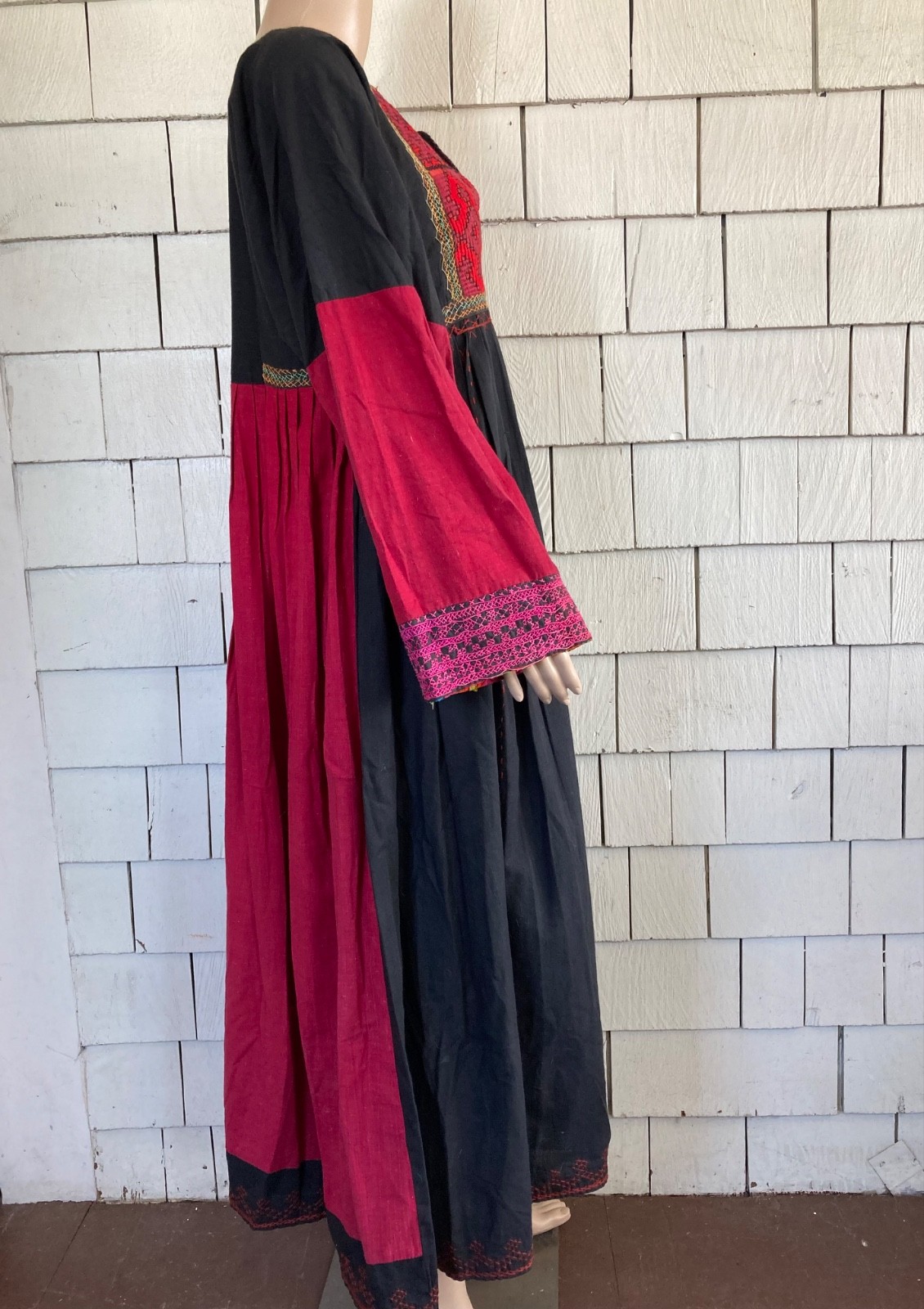 Vintage Boho Cottagecore Black-multi Embroidered Maxi Dress Size Medium