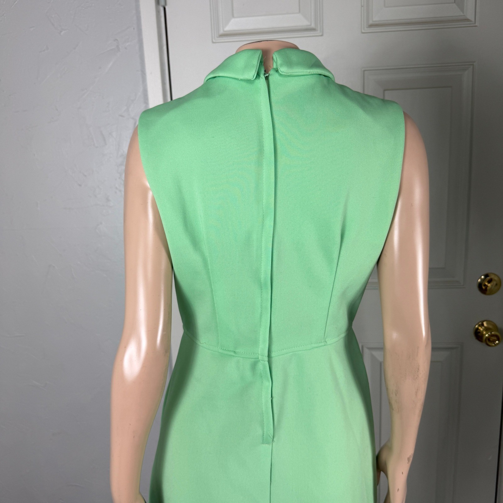 Vintage 70s Polyester Knit Mini Dress Party Sleeveless Collar Sheath Casual M18