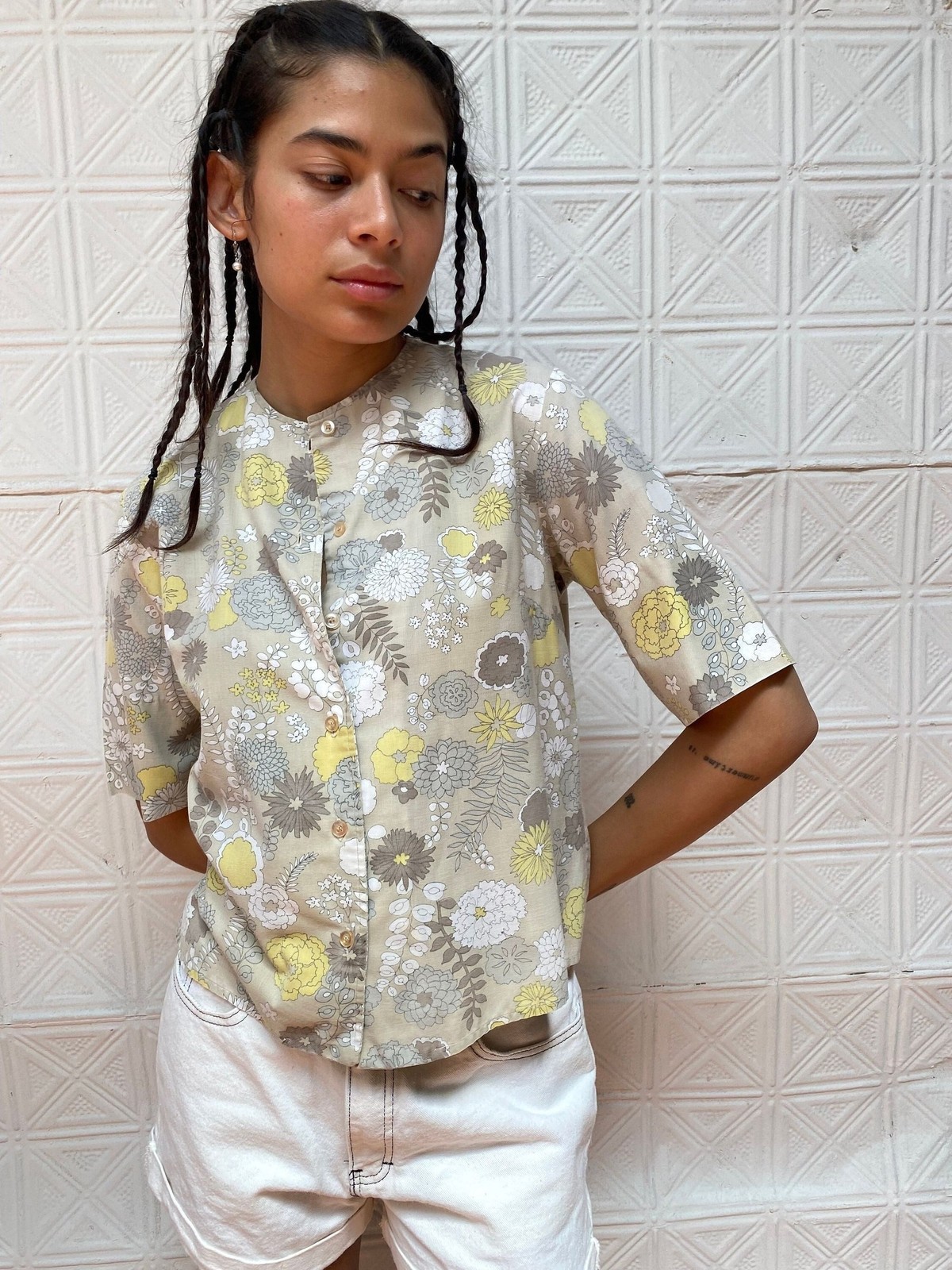 vintage 1960s mod floral cotton button down / 50s 60s button front blouse