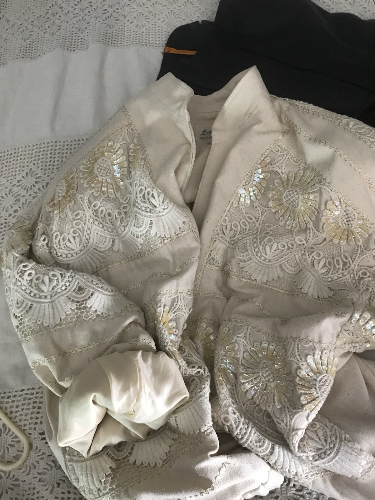 Vintage 80’s Lim’s Zip-Up Sequin & Lace Over 100% Silk Jacket Size Small