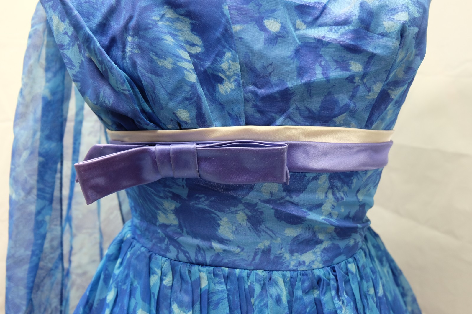 CHIFFON 1960’s A Line Dress Blue Floral Full Skirt w/ Flow Scarf & Satin Belt