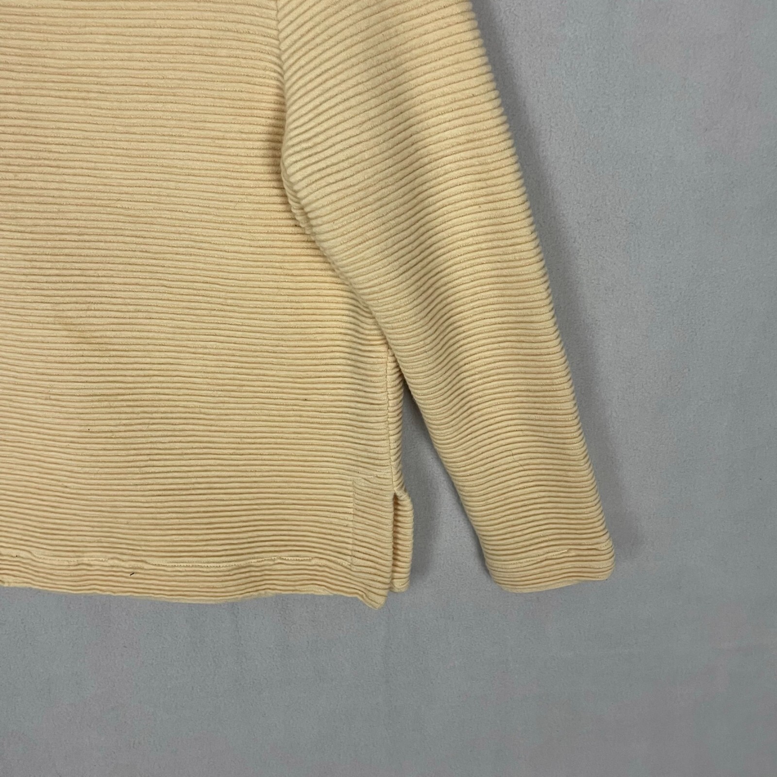 Vintage Miguel Cruz Women’s Top 100% Wool Sweater Ribbed Yellow
