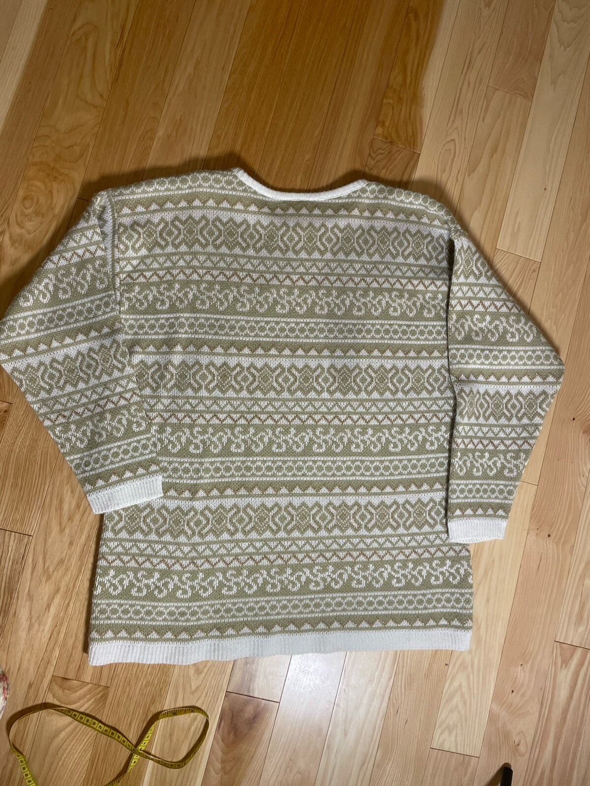 Womens EUC Beldoch Popper M Green, Metallic Gold & White Sweater
