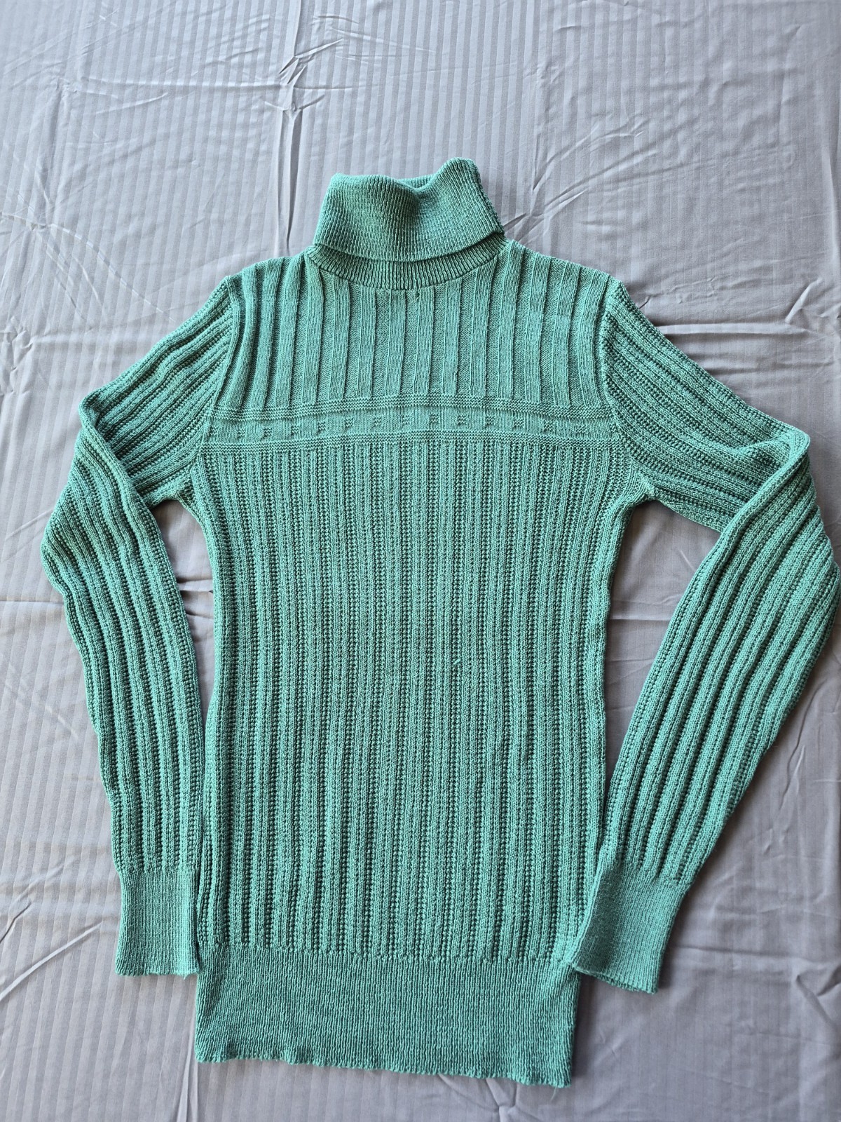 Vintage Jantzen Ribbed Turtleneck Sweater Made in USA Sage Green Geometric Yoke