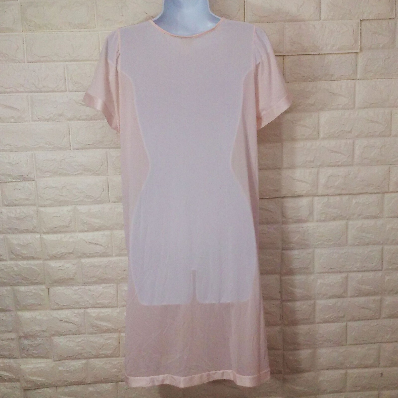 Vintage 80s Soft Moments Sleep Nightie -M Leaf Applique Bell Sleeves Vneck Pink