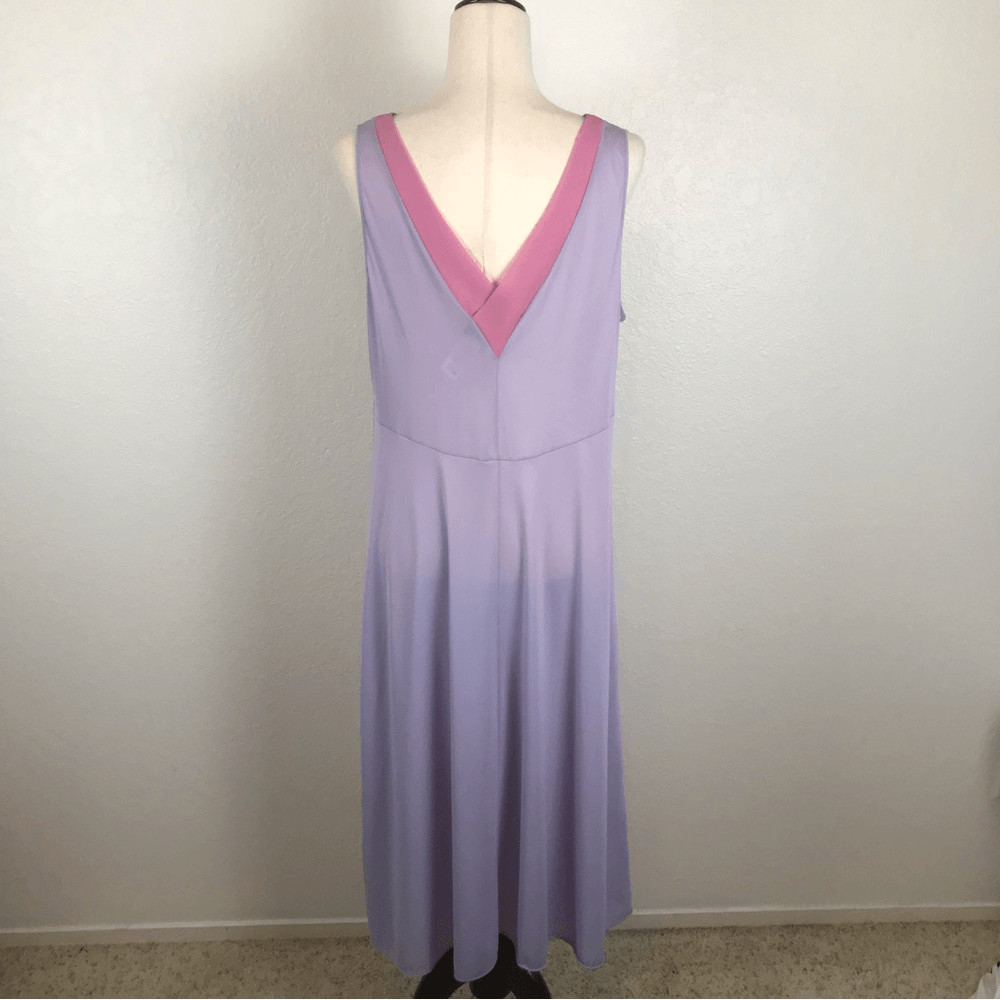 Vintage Vanity Fair lavender & mauve deep V neck & back Maxi nightgown XL*