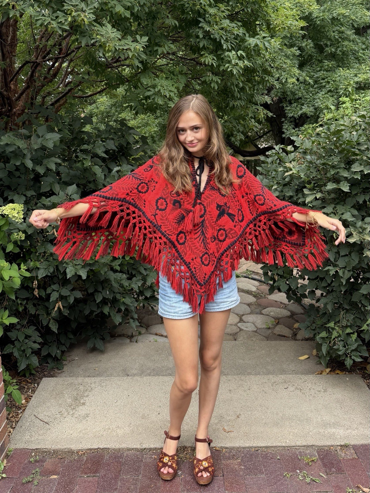 Vintage 1970s Tapestry Poncho Cape 100% Wool Novelty Hippie Boho Fringe 70s