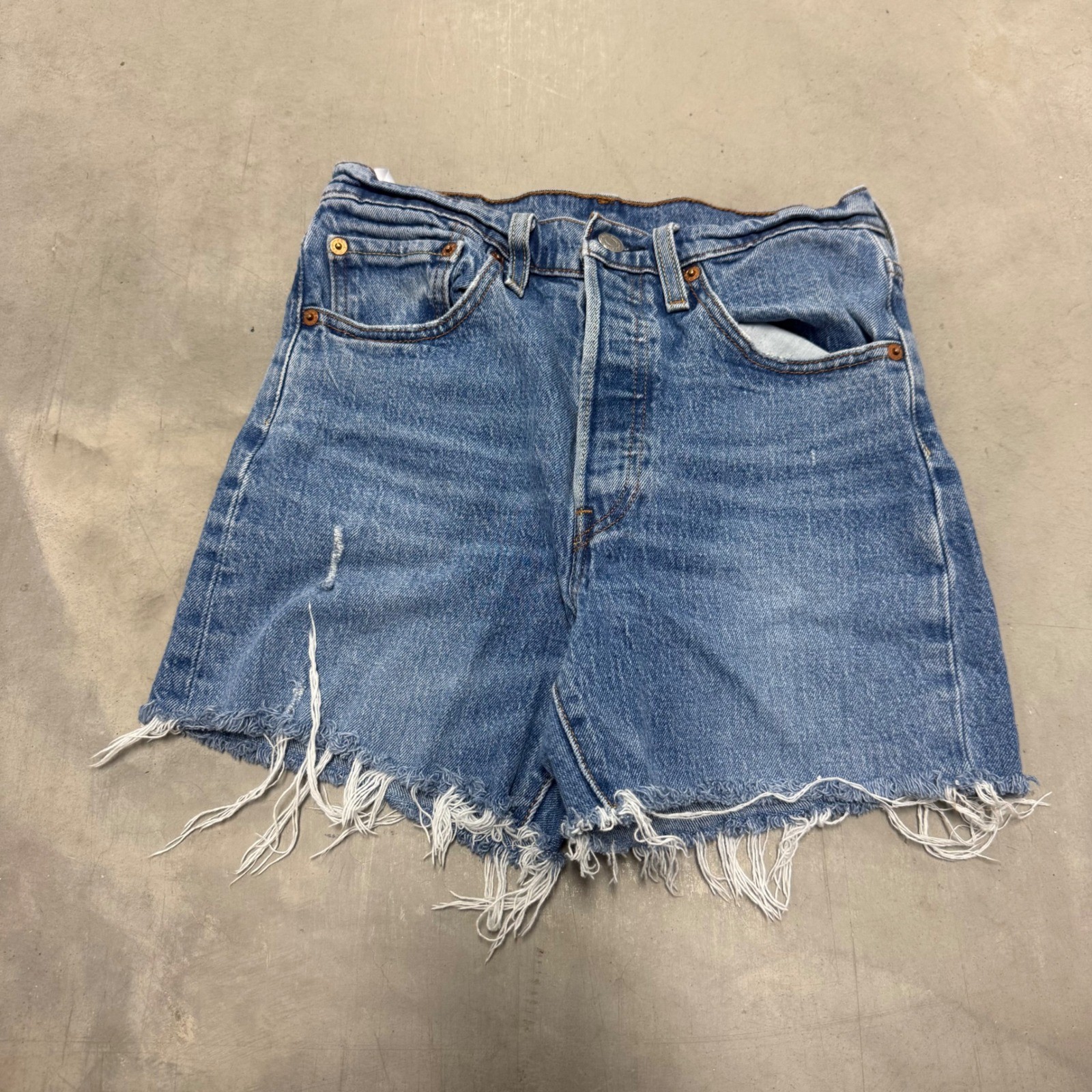 Vintage y2k Women’s Levi’s Jean Shorts