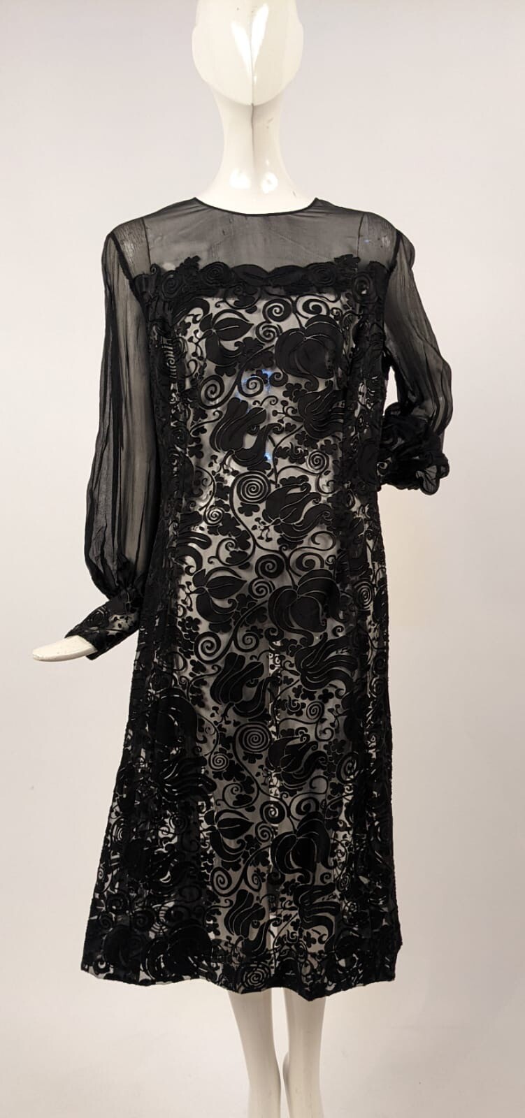 EYECATCHING VINTAGE 1960’S VOIDED FLORAL + SILK CHIFFON EVENING DRESS 