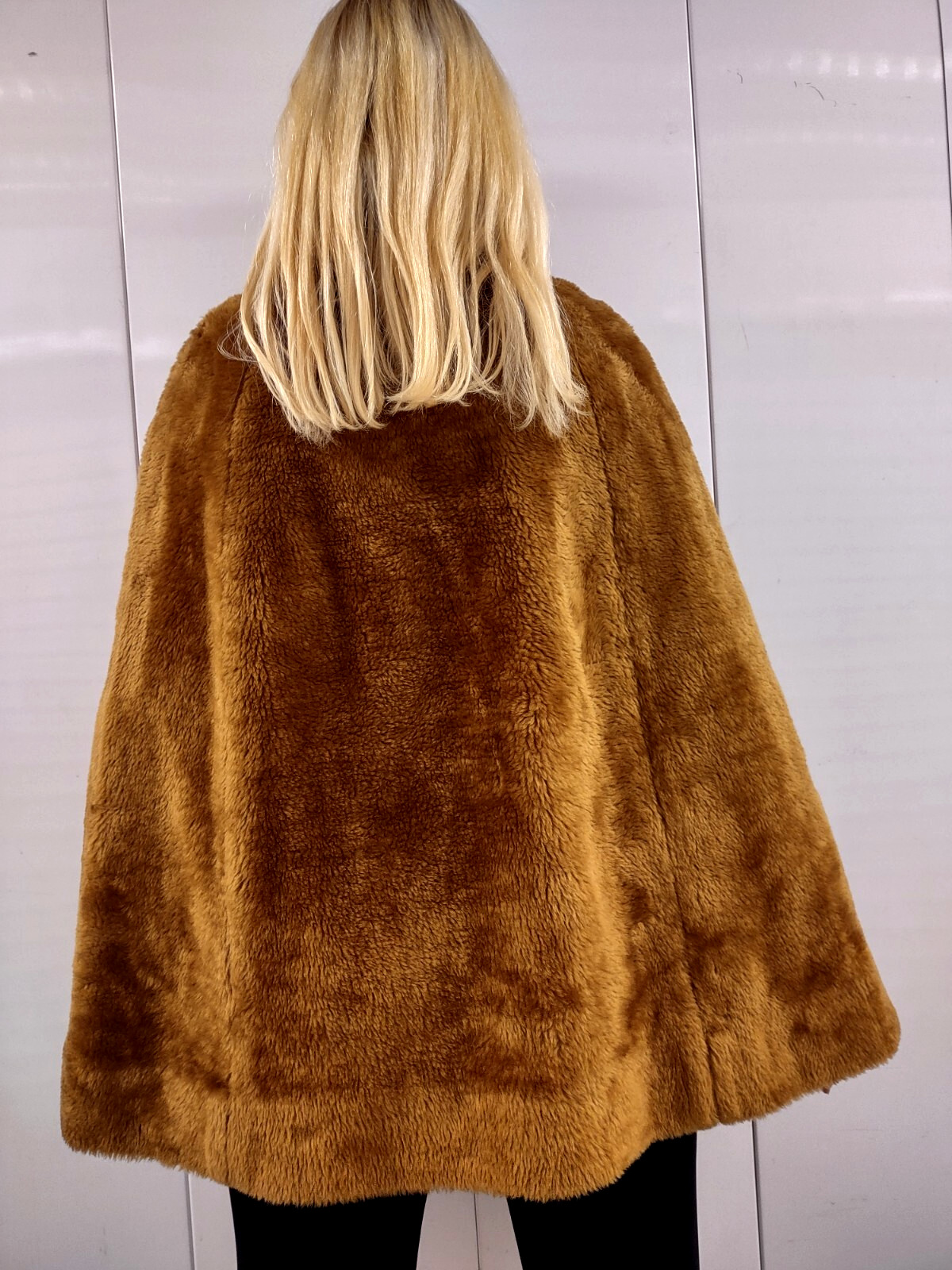 70s Faux Fur Cape Bohemian Look Mustard Bronze Color ASIAN FROG BUTTONS Size S