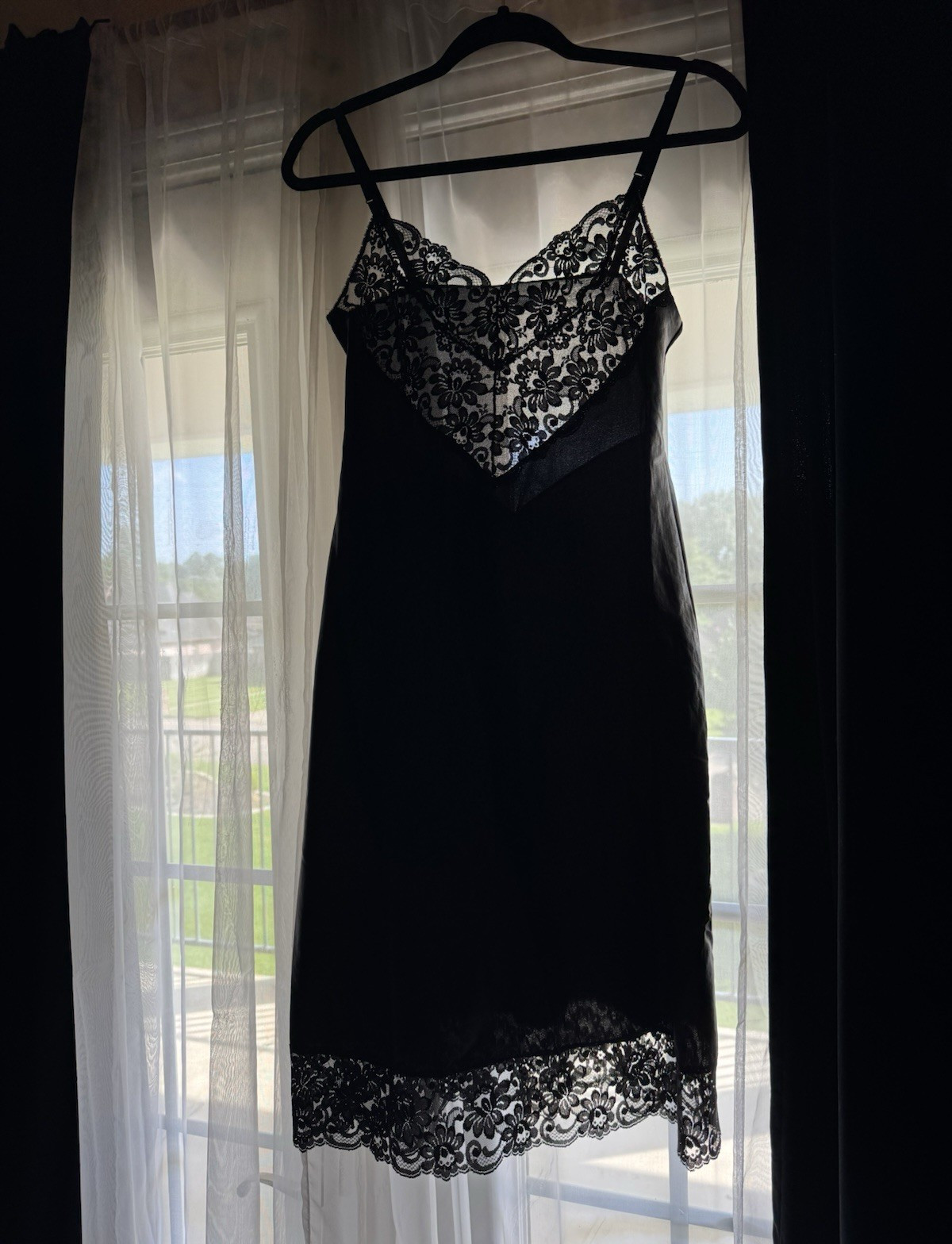 Henson Kickernick Black Nylon Lace Trim Full Slip Lingerie Size 32