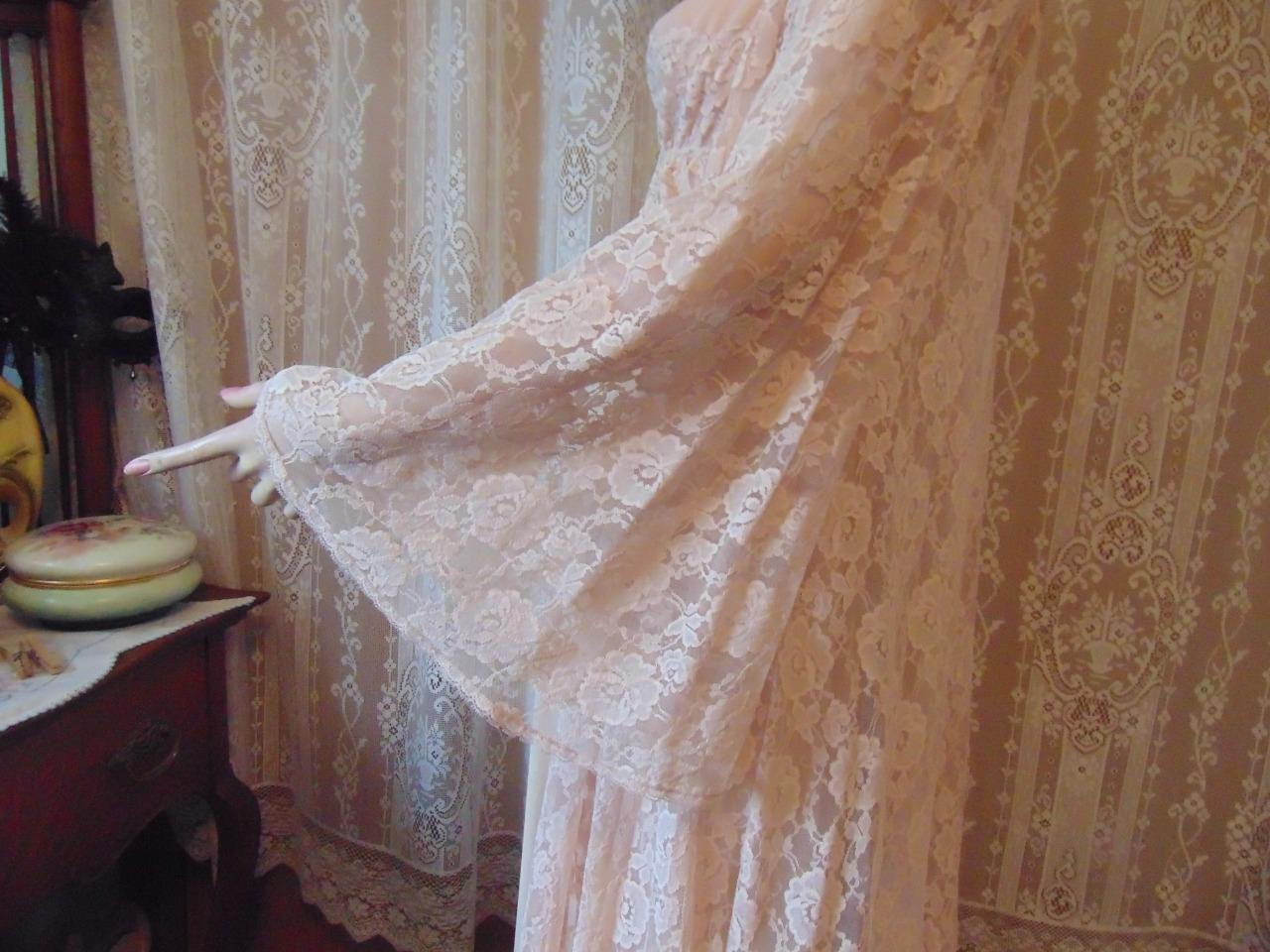 VTG Glydons Peignoir Set Chantilly Lace Bell Sleeve Robe Nylon Gown 36B