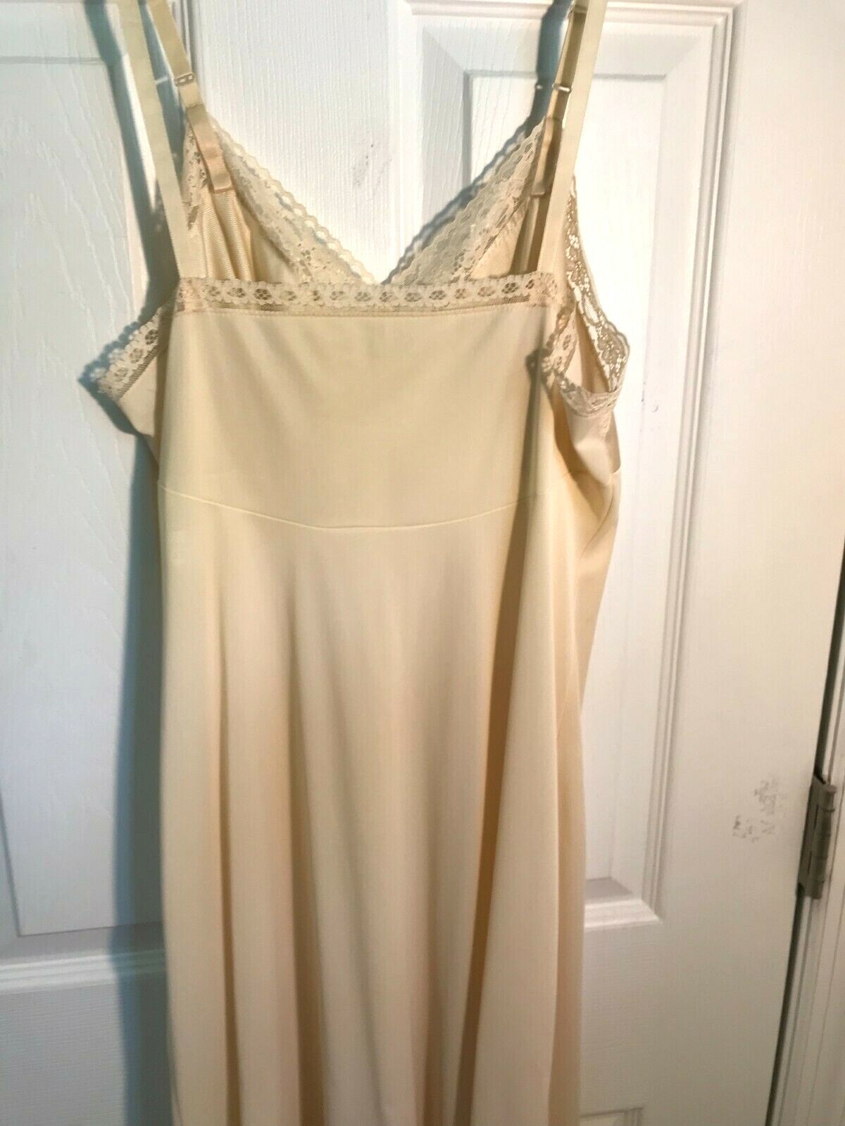 sz 36 ttall full slip Vanity Fair beige chest 34” 43” adjustable stra