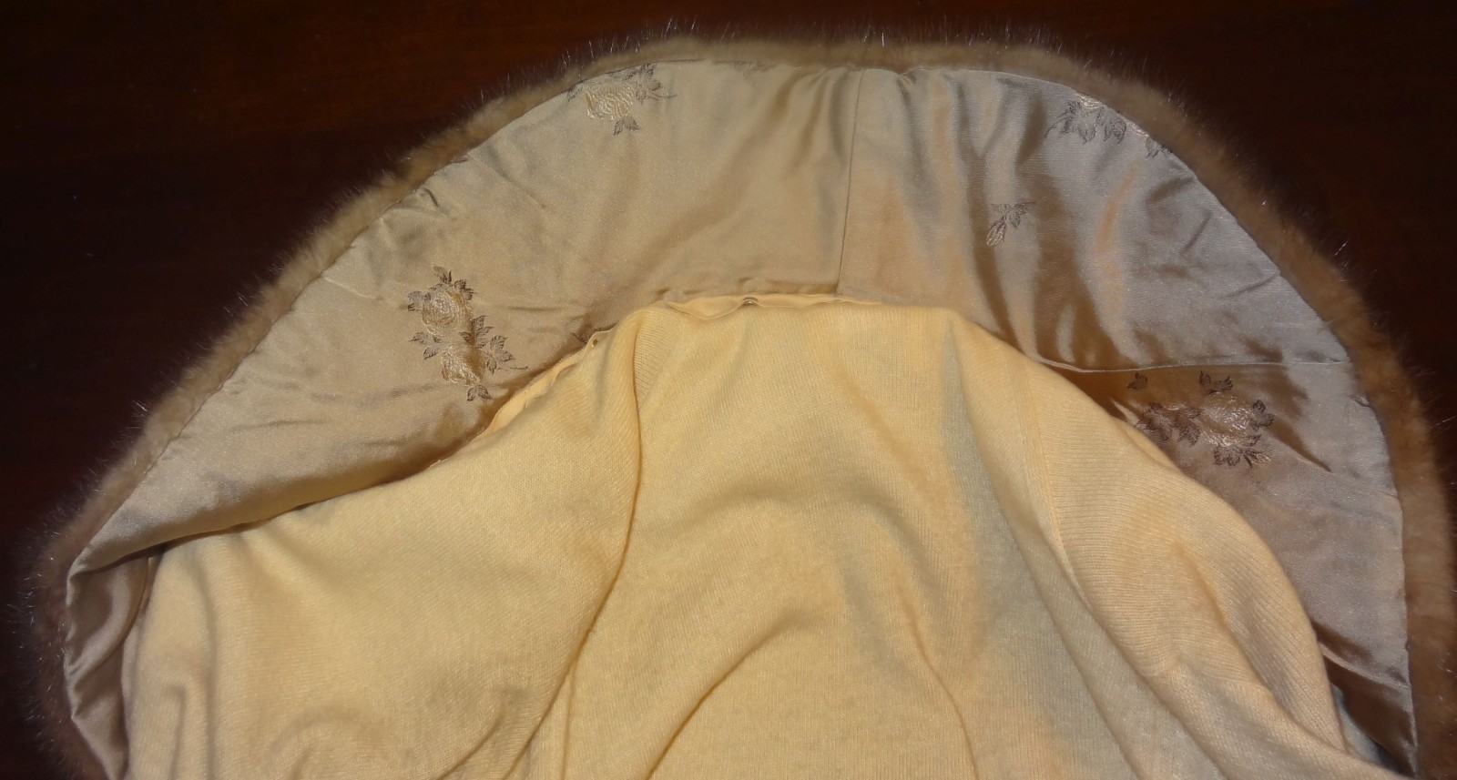 1950’s Pringle Scotland Cashmere Cardigan Mink Fur Collar Yellow Royal Warrant