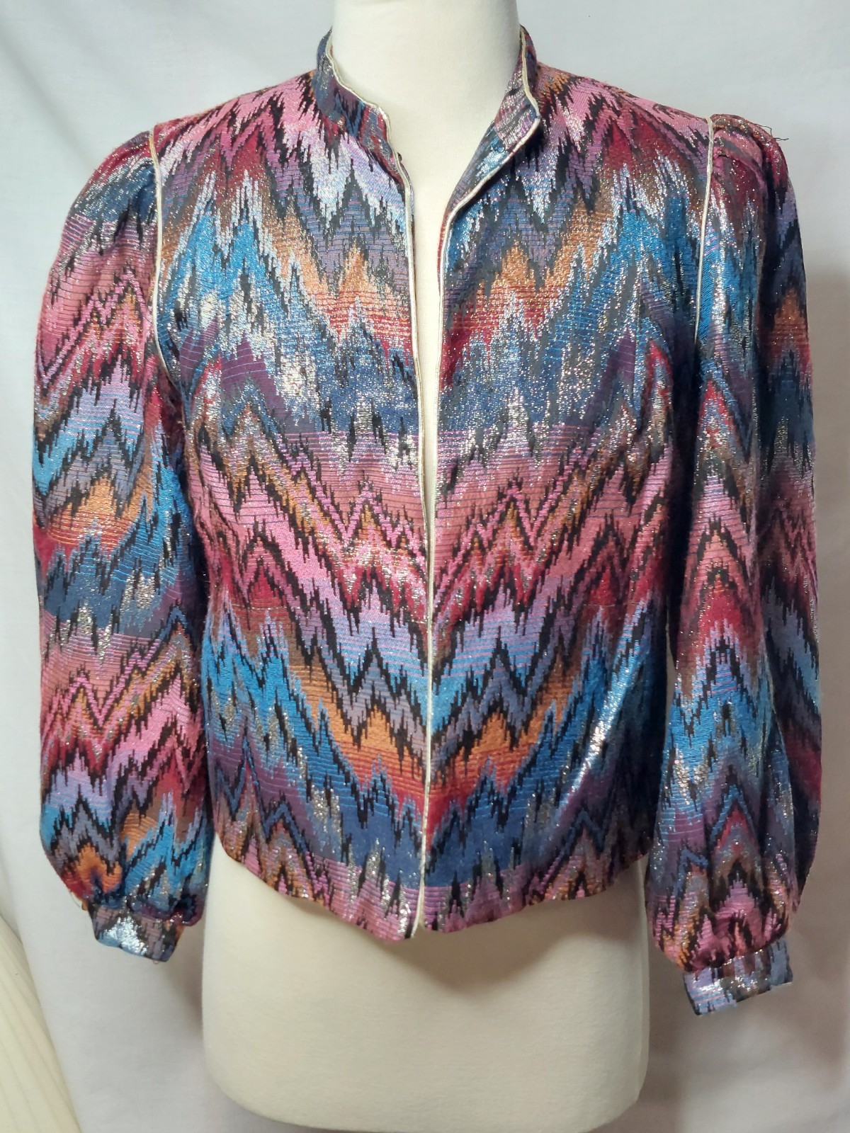 Vintage 80s Metallic Brocade Jacket Womens XS S Cropped Puff Sleeve Ikat Zig Zag