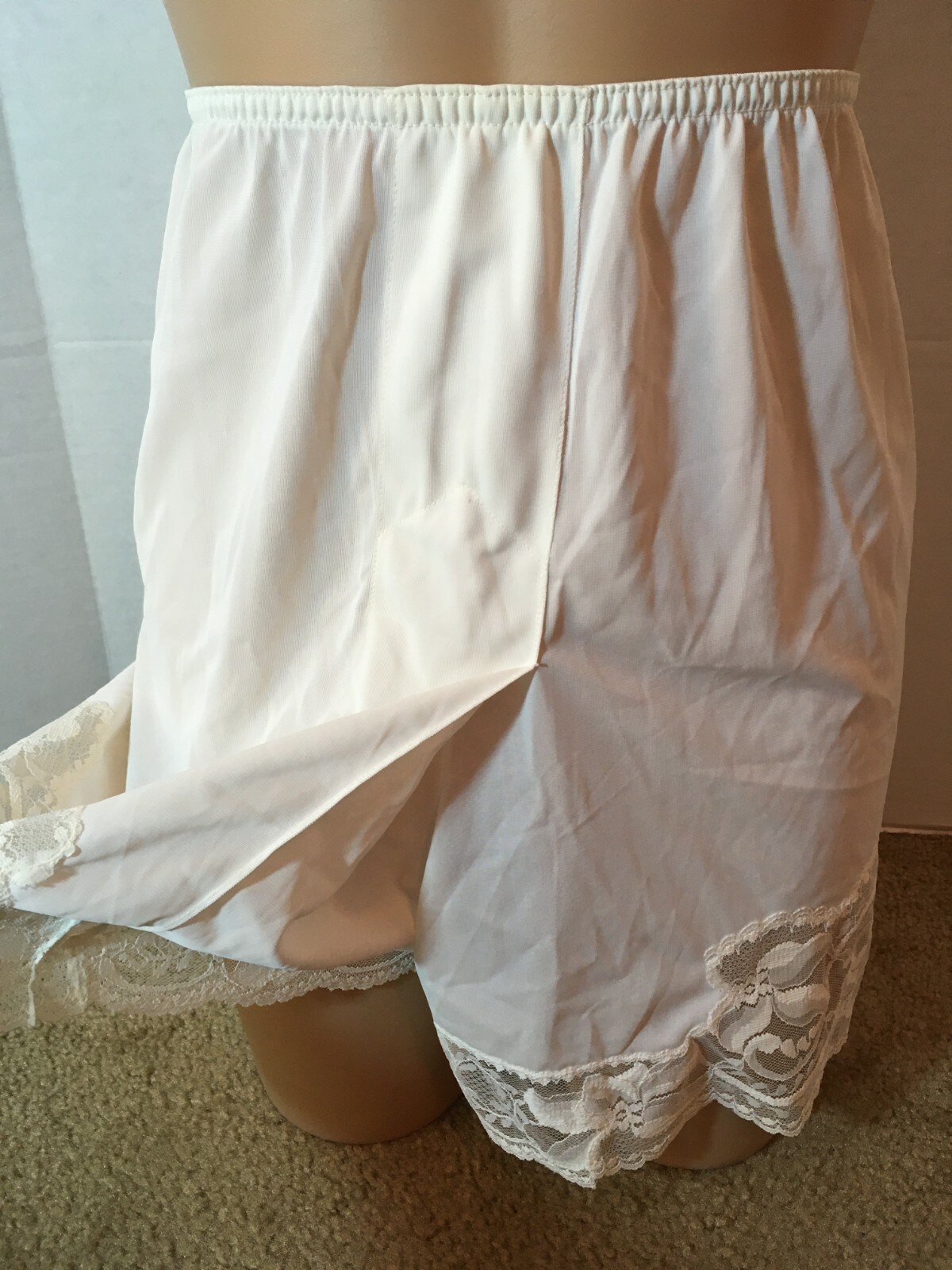 Vtg GORGEOUS LACE PANTY Semi SHEER NYLON Size Small White/Off white Fuller Cut