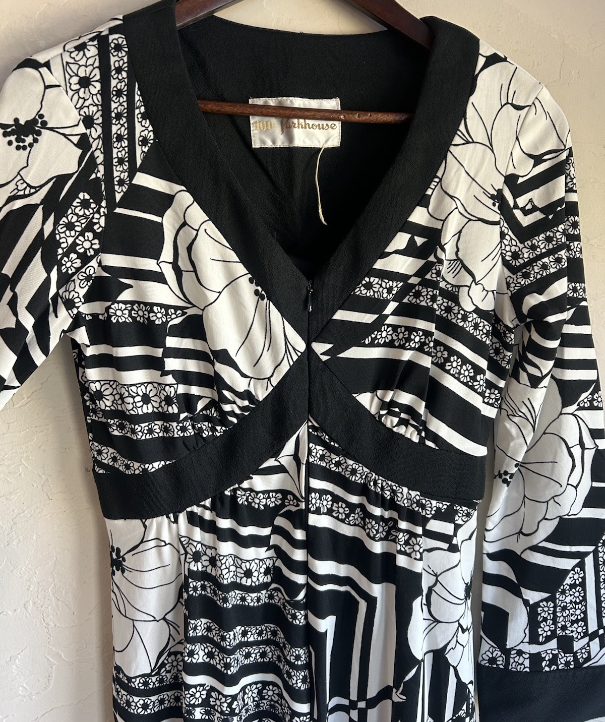 Vintage 70s 100 Parkhouse Maxi Dress 12 Mod Bohemian Floral Monochrome Encron