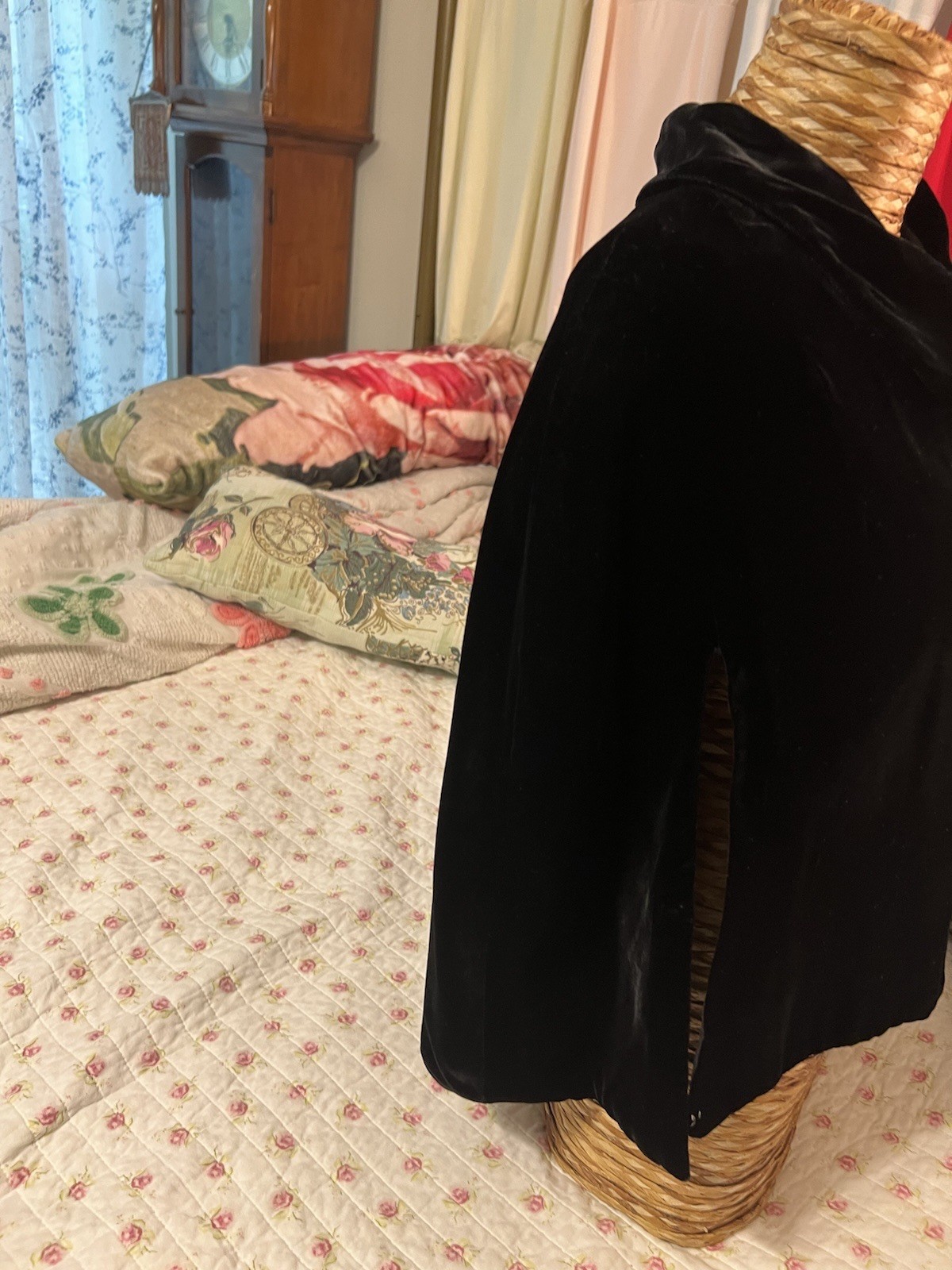 Vintage Black Silk Velvet Opera Cape Goth Witchey