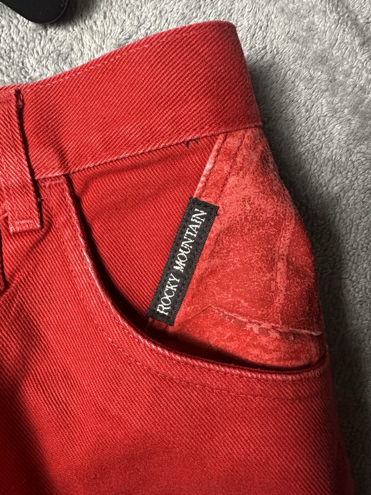 VTG Rocky Mountain Clothing Co Red High Rise Western Jeans Leather Trim 31/11