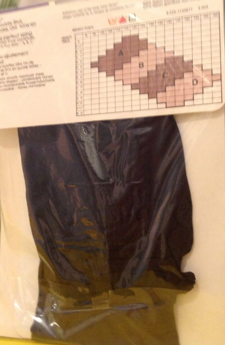 Vintage Pantyhose Hanes Ultra Sheer Color Black size A B003C