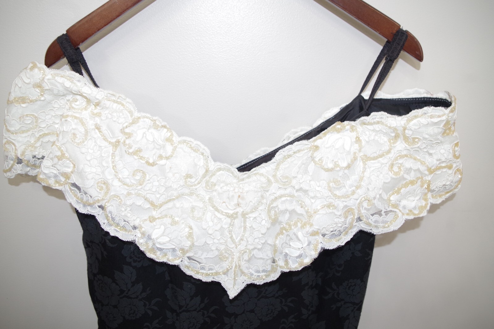 C12 Scarlett Nite VTG 11/12 Black Brocade & White Lace & Beads Prom Dress Party