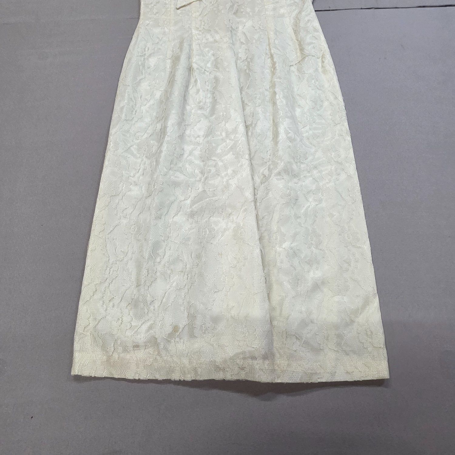 Vintage 50s Ivory Floral Lace Cocktail Dress Bow Waist Wiggle Sheath Mid Century