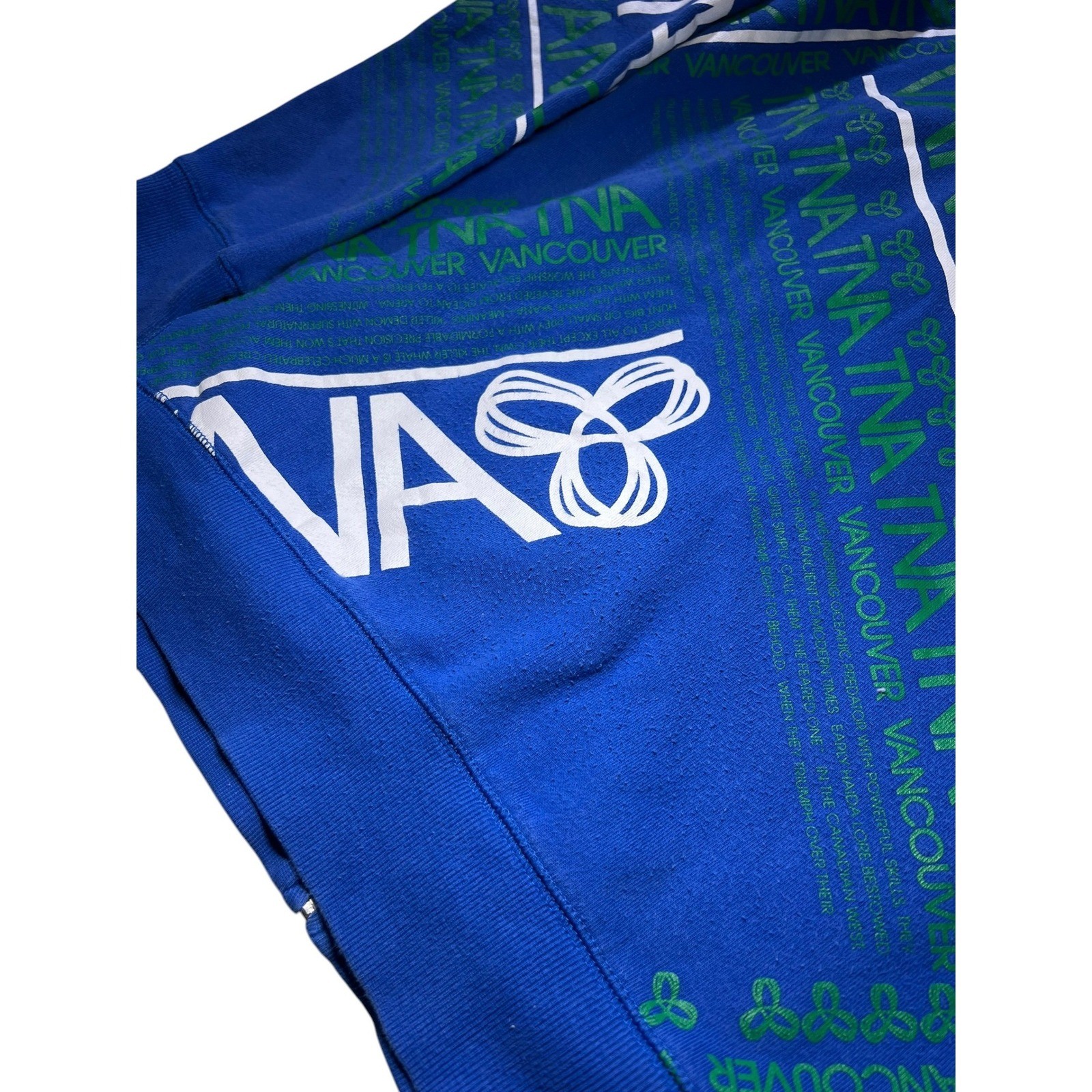 Vintage TNA Aritzia Vancouver All-Over Print Zip-Up Hoodie Size XL Y2K