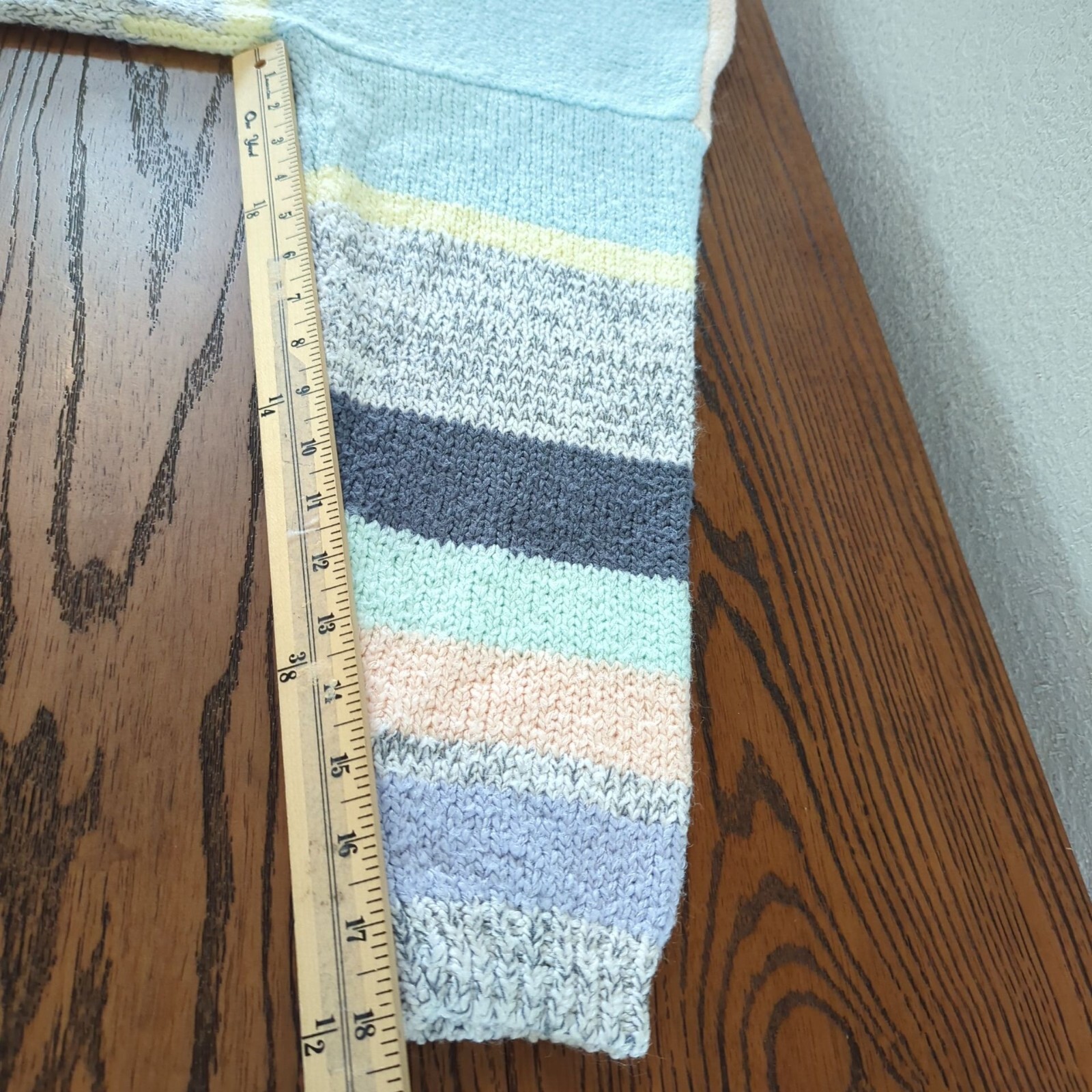 Vintage One Step Up Chevron Pattern Sweater Medium Acrylic Knit