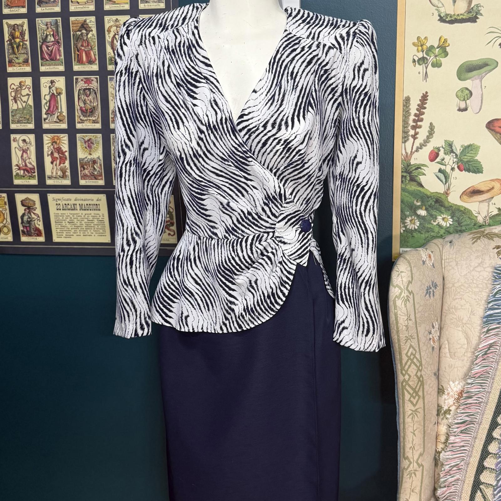 Vintage Union Label Petites by Demaro Peplum Dress size XS/S