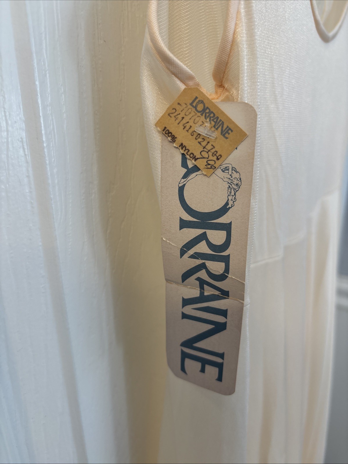 Vintage Lorraine Goddess Sheer Soft Cream Glow Lace Long Full sweep Gown NWT