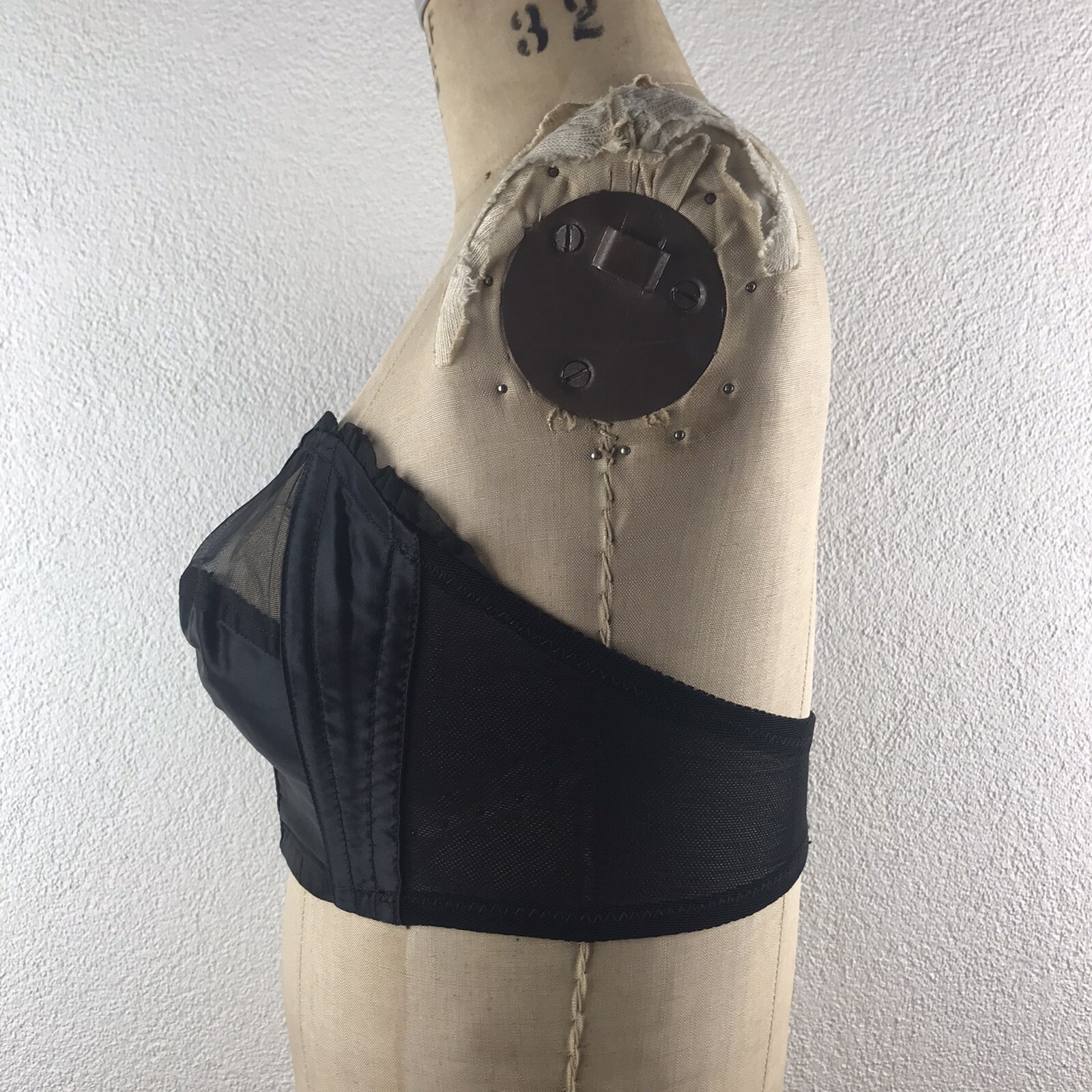 Vintage l 50s 32 RARE Flexees Peekaboo Peaked Mesh Burlesque Pinup Bullet Bra