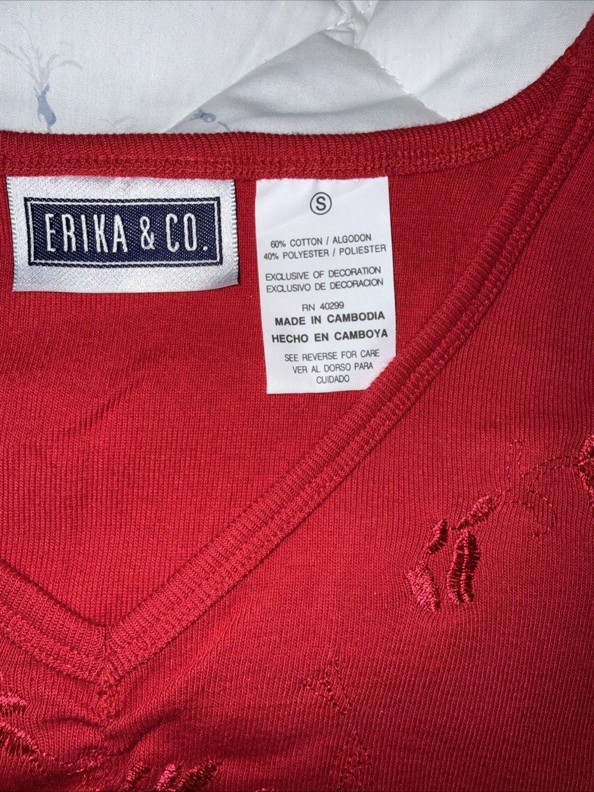 Vintage Cottons/ Polyester T-shirt Erika & Co. Embroidered Red Floral Tag Small