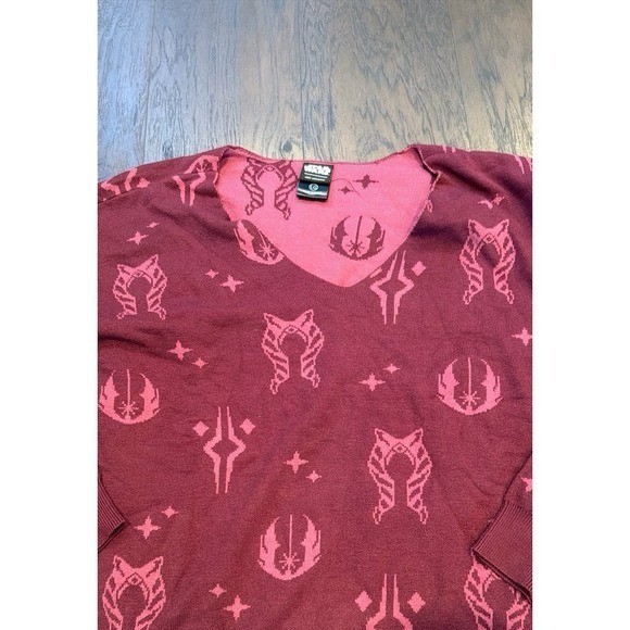 Her Universe Ahsoka Clone Wars Sweater Purple V Neck Knit Large