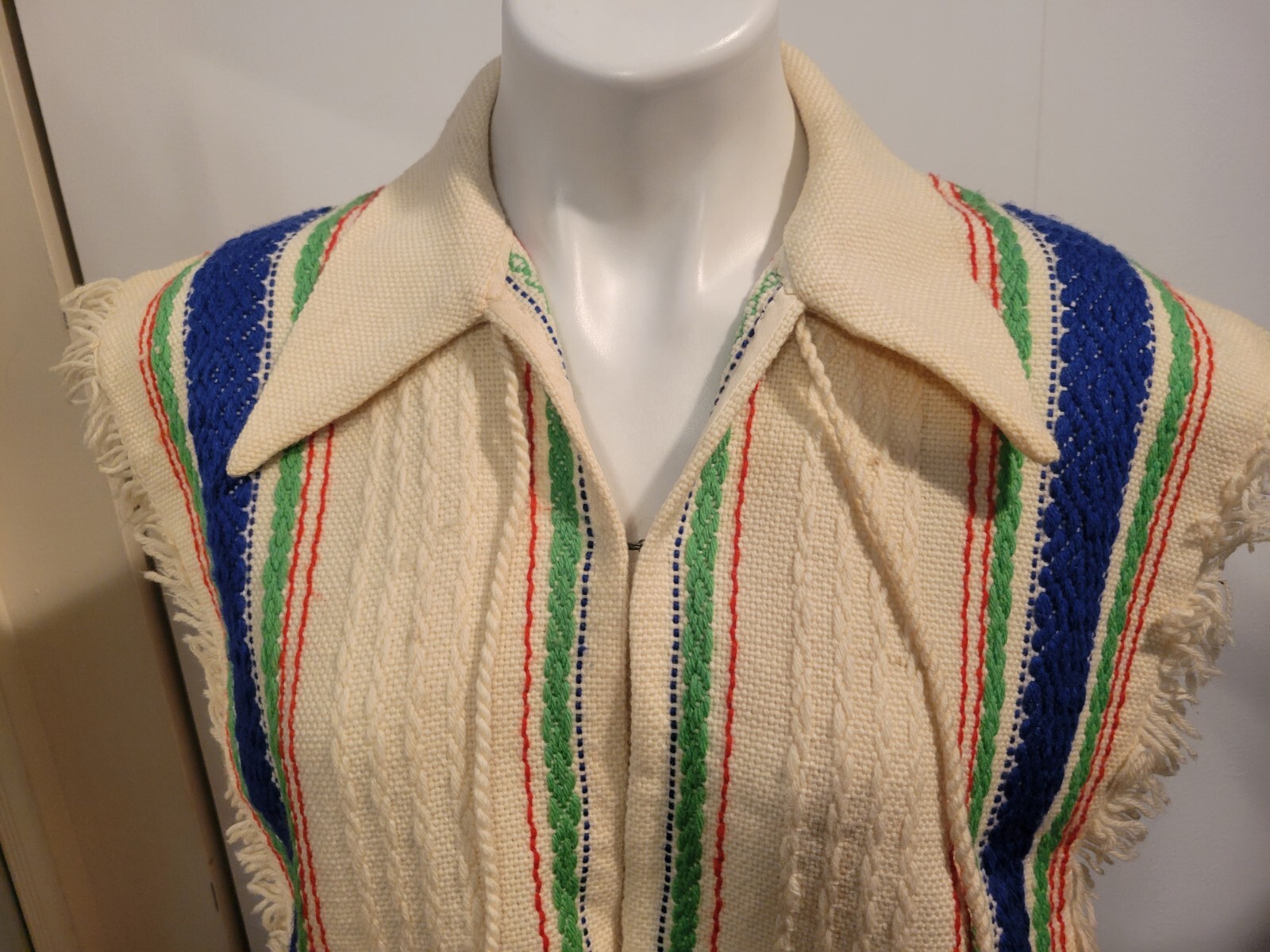 VTG ITA Industria Argentina Wool Poncho Vest Collar Wmn’s Unisex Handmade OSFM
