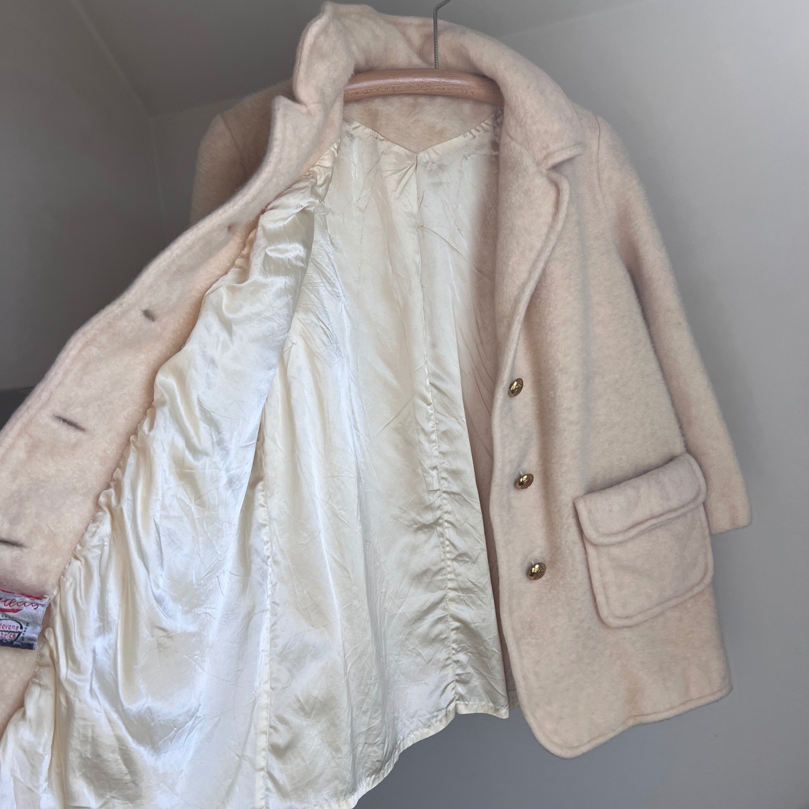 Vintage Wool Mohair Coat Cream Gold Button Textured Fuzzy Mod MCM Glam