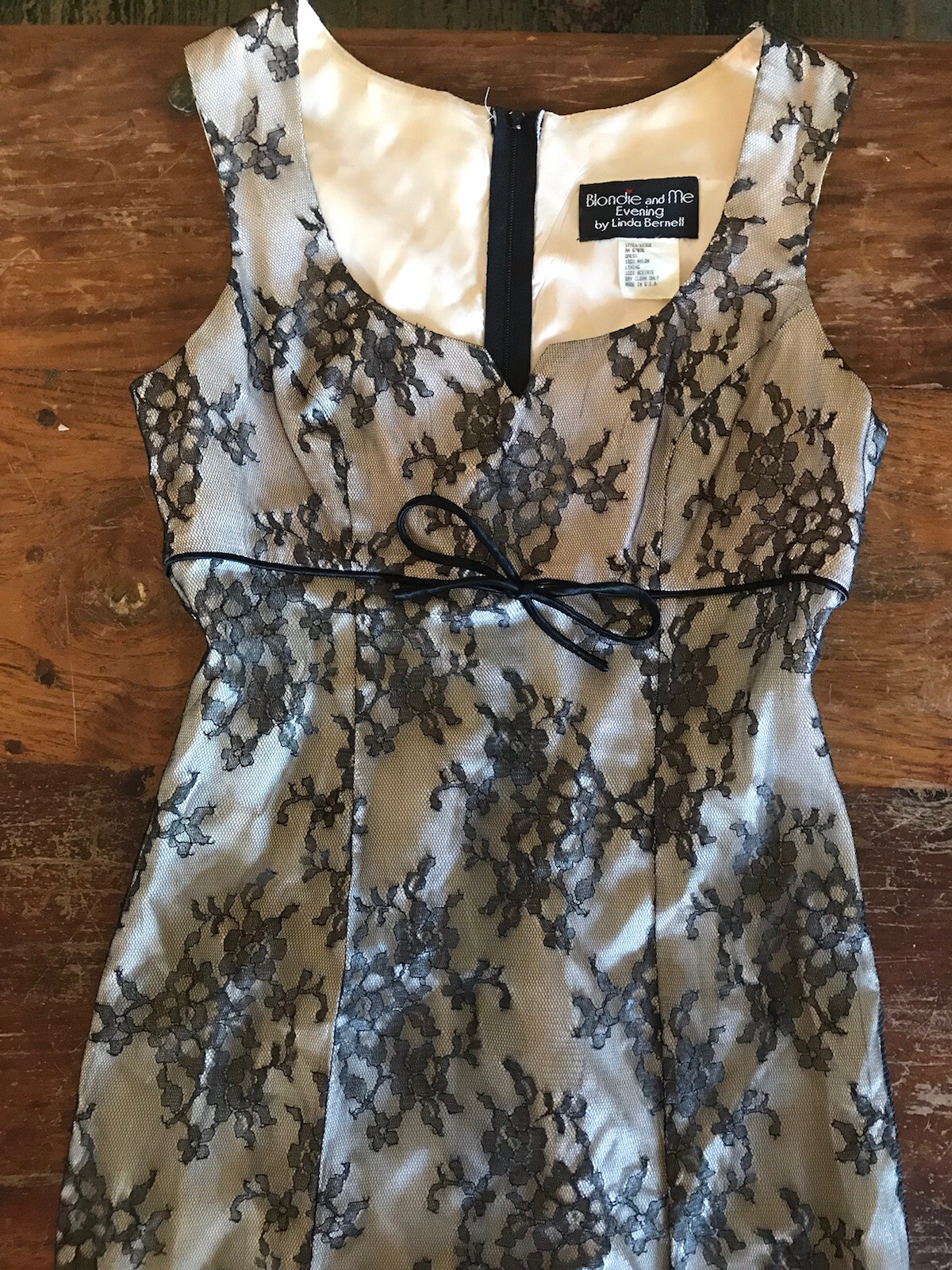 VTG 90s lace illusion babydoll pin up wiggle dress classic timeless mini dress