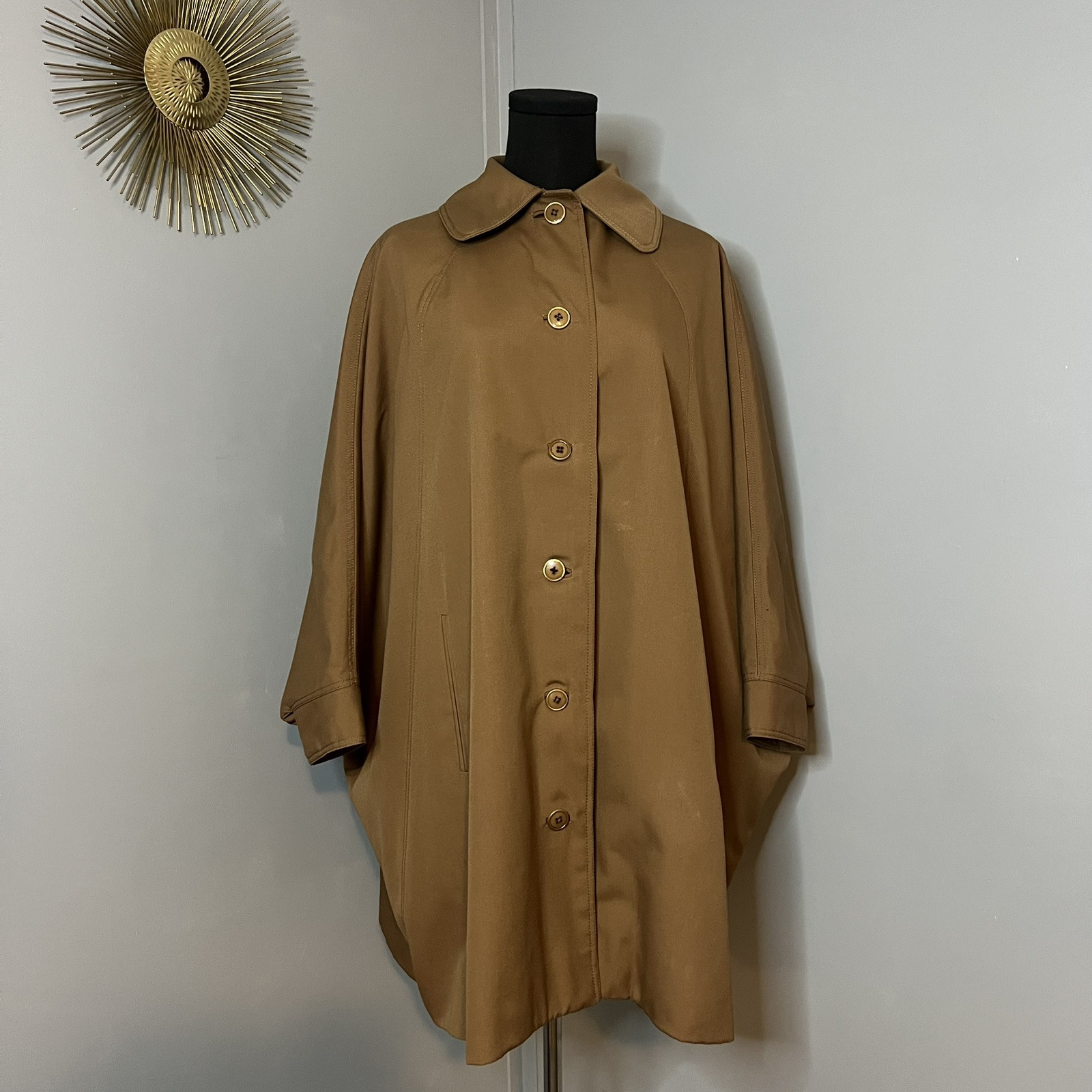 Vintage 70s ILGWU Devien Cape Coat Brown Button Front Collared Oversized Poncho